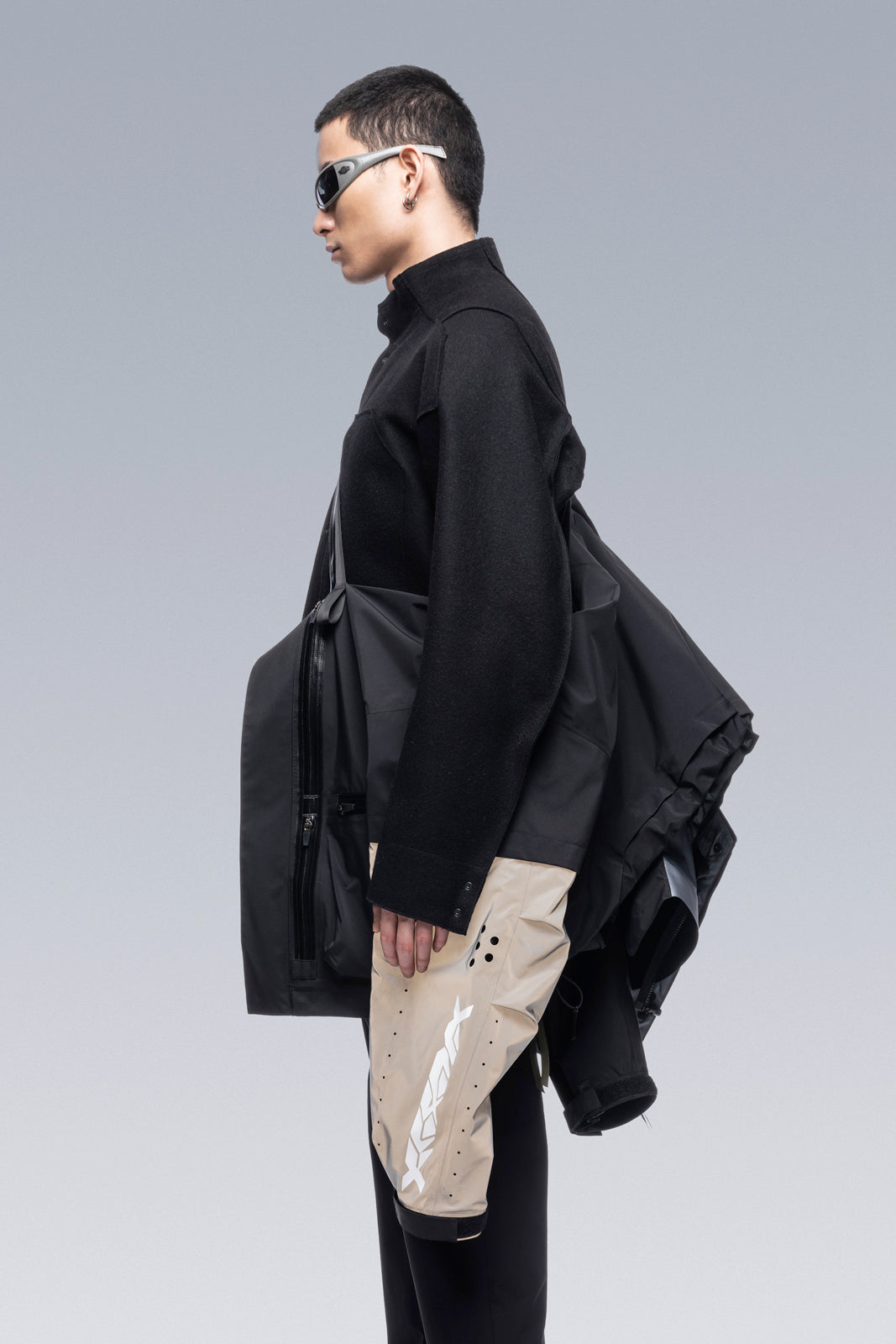 J115-GT 3L Gore-Tex Pro Interops Jacket Black