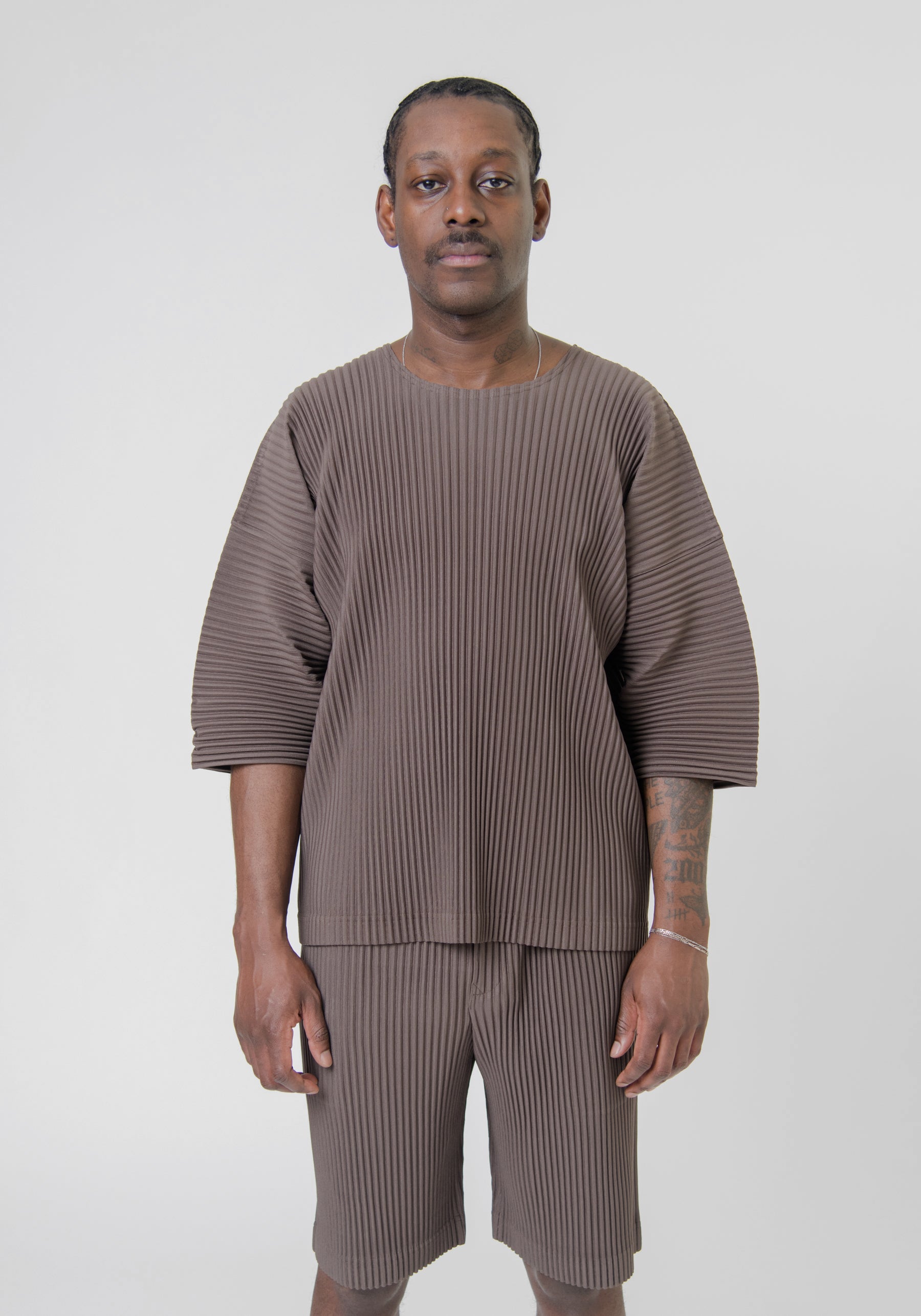 MC May Pleated Tee Soil Brown JK119-46
