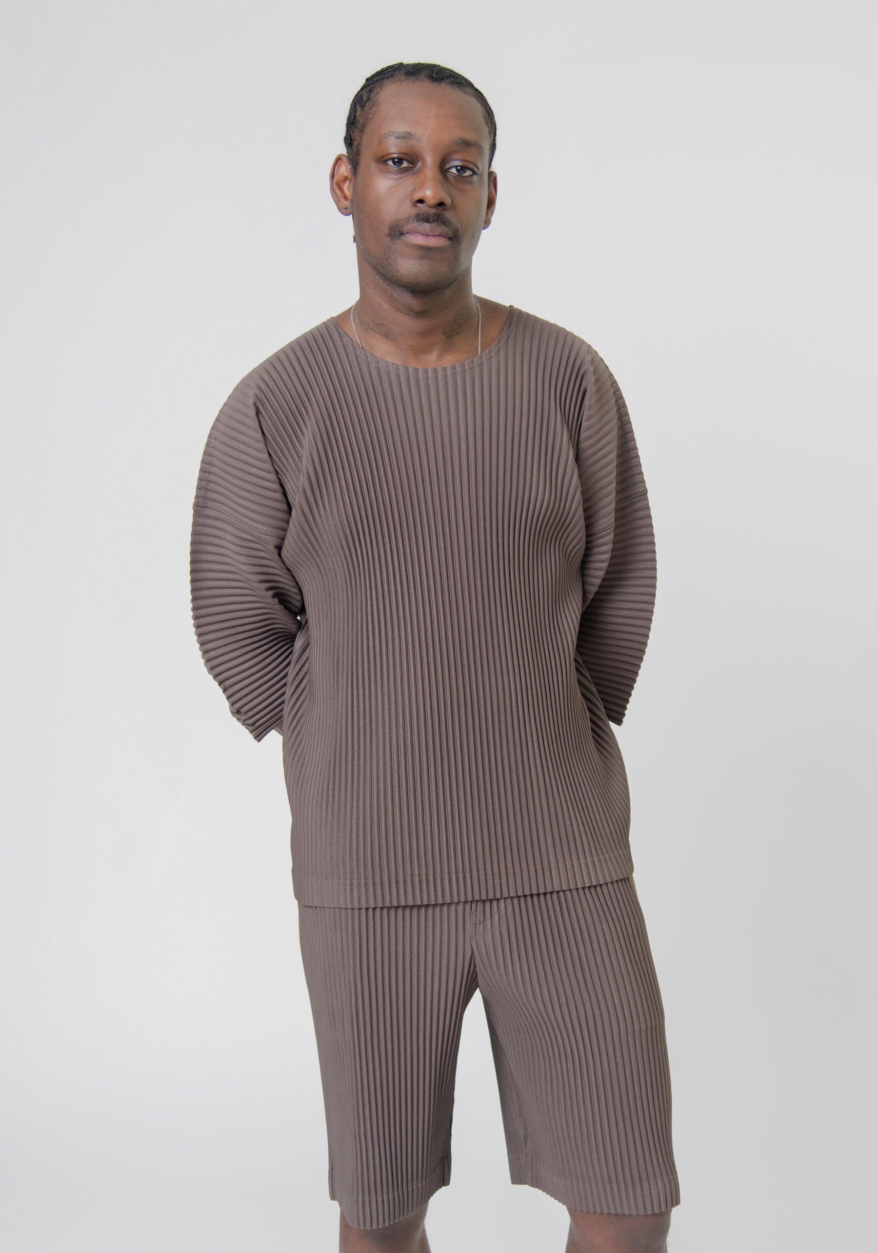 MC May Pleated Tee Soil Brown JK119-46