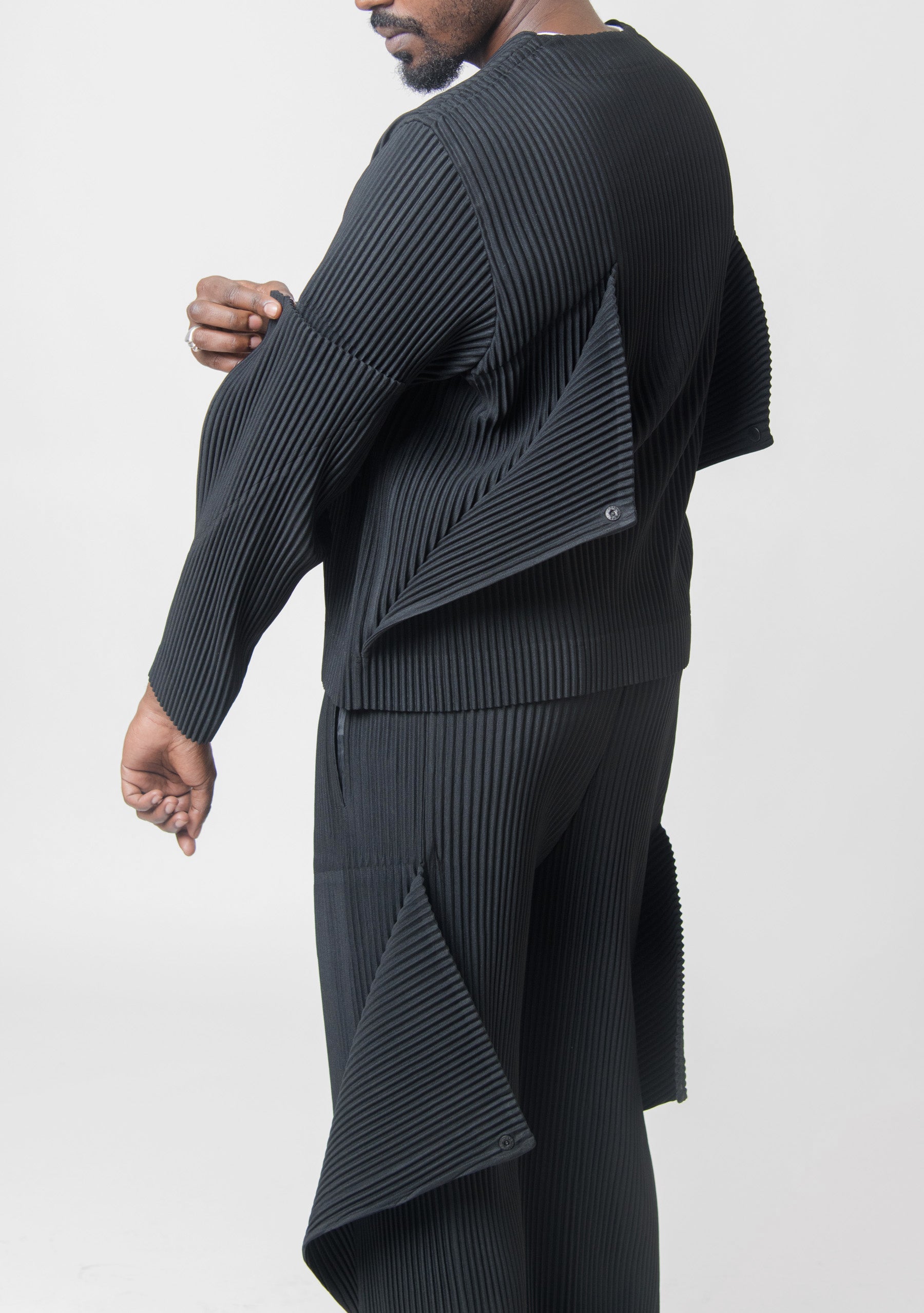 Unfold Pleated Blouson Black JC367-15