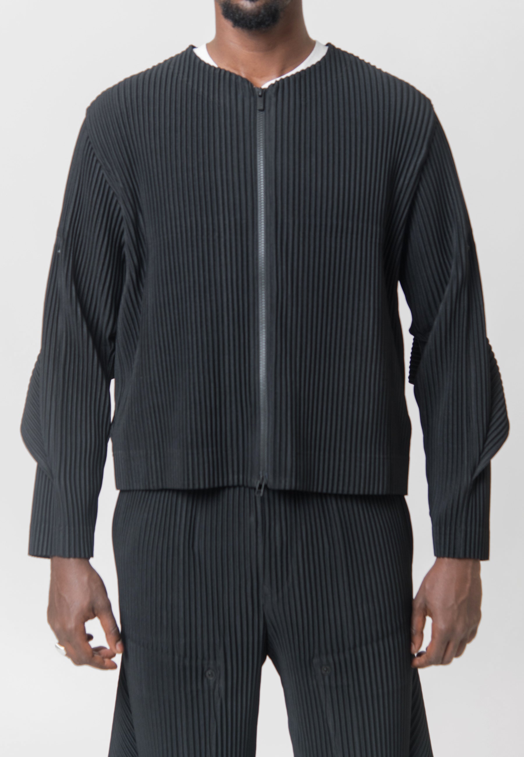 Unfold Pleated Blouson Black JC367-15
