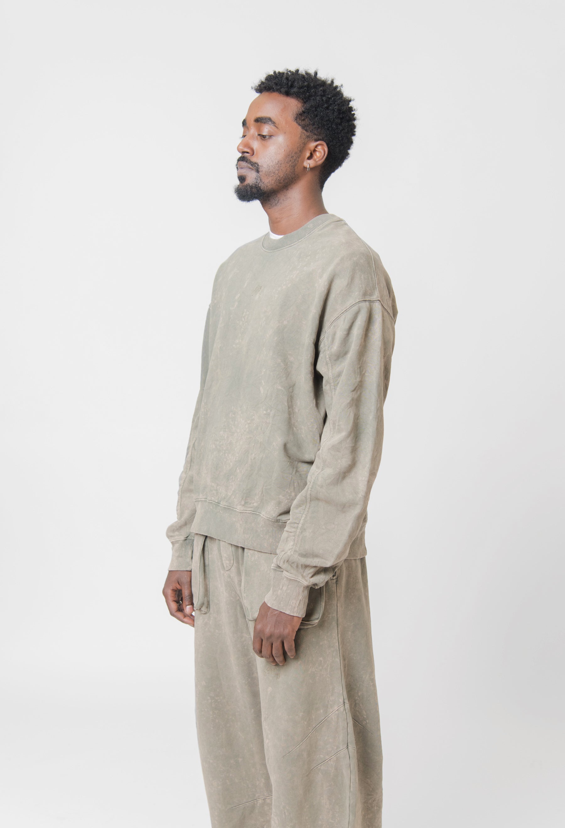 Uniform Crewneck Sweater Iron Grey ACWMW171