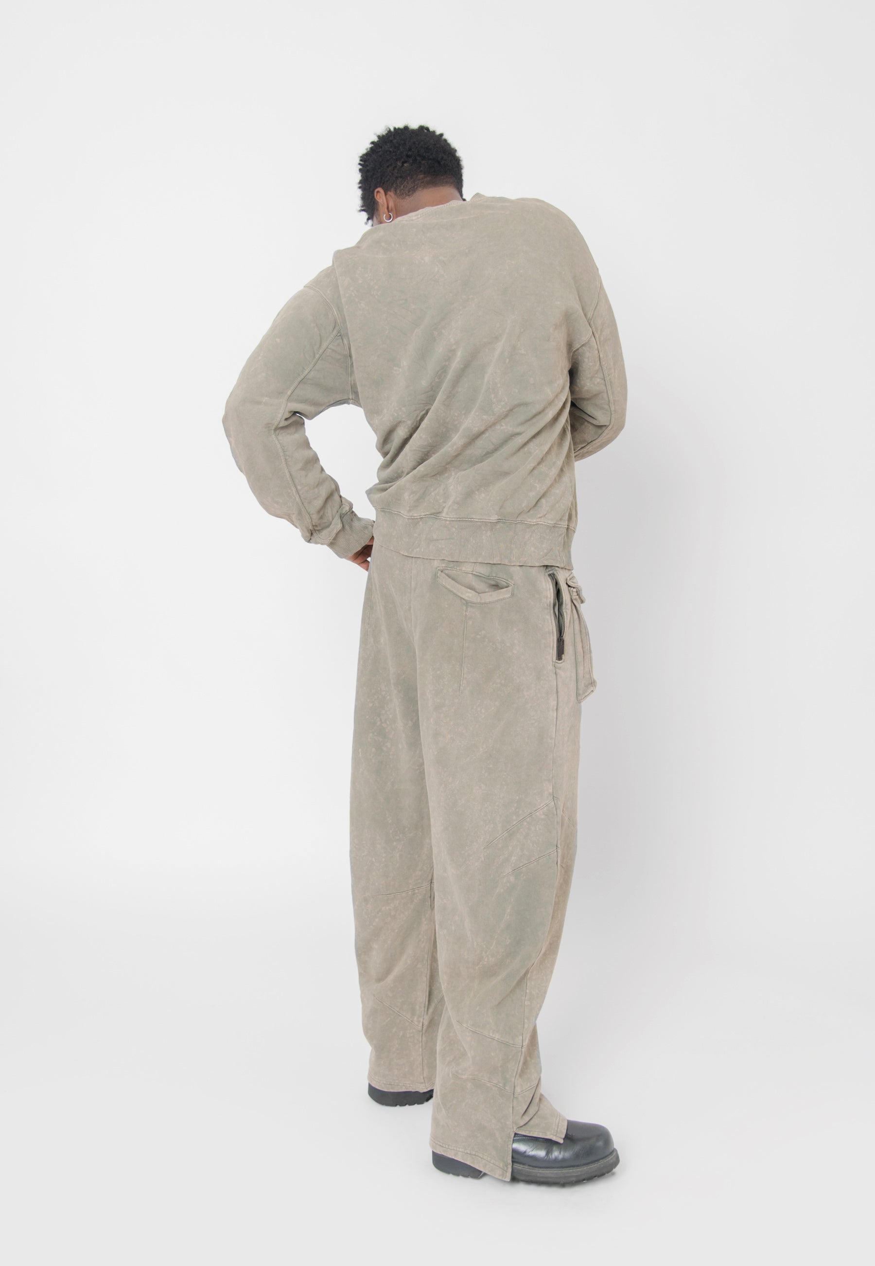 Uniform Crewneck Sweater Iron Grey ACWMW171