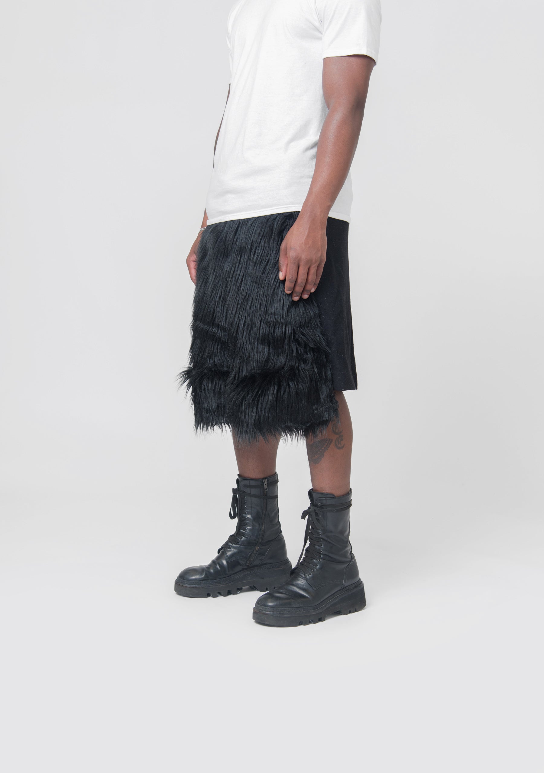 Faux Fur Short Black PL-P029