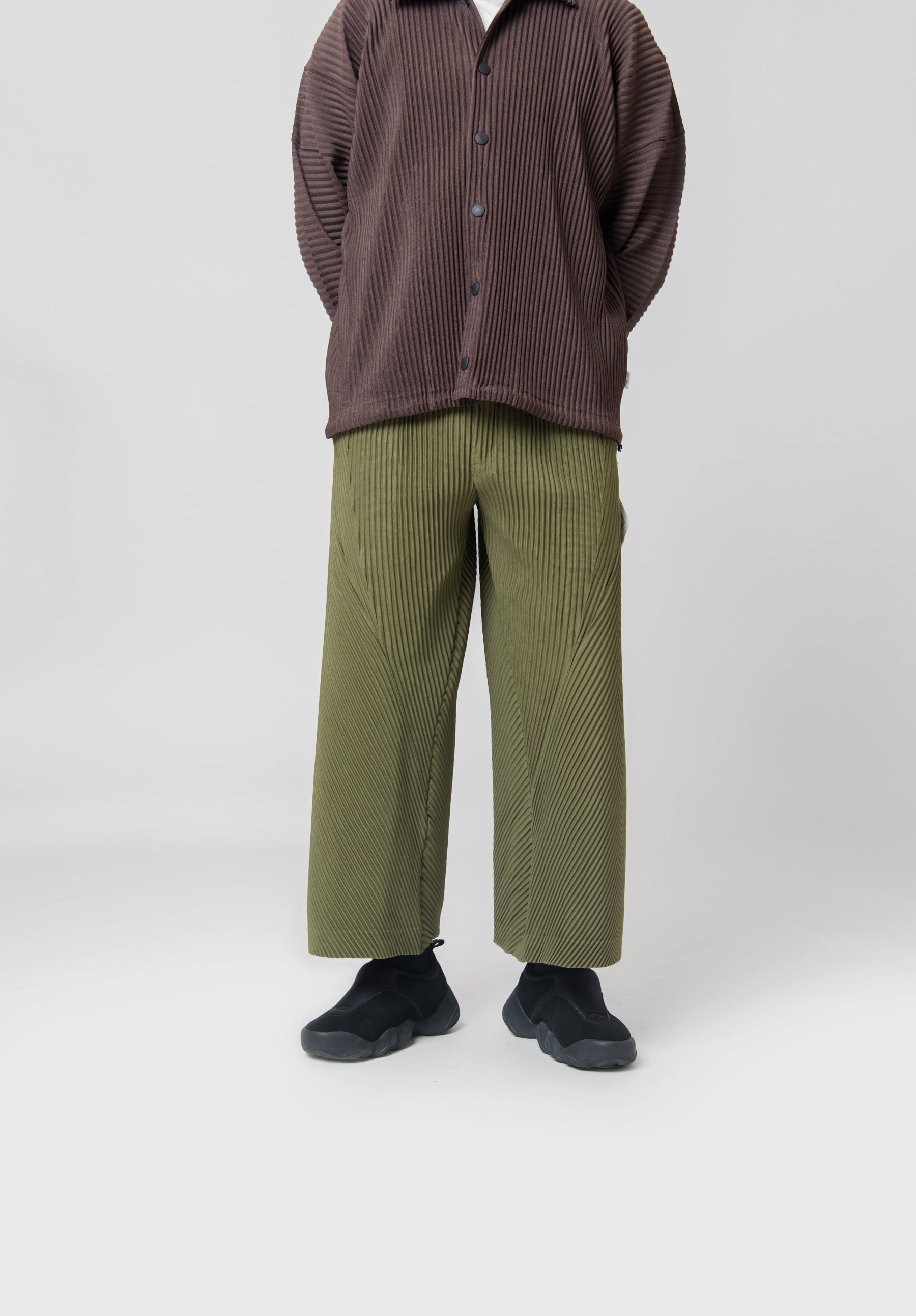 Homme Plisse Issey Miyake Tailored Pleats Pant Khaki JF140-66 – NOMAD