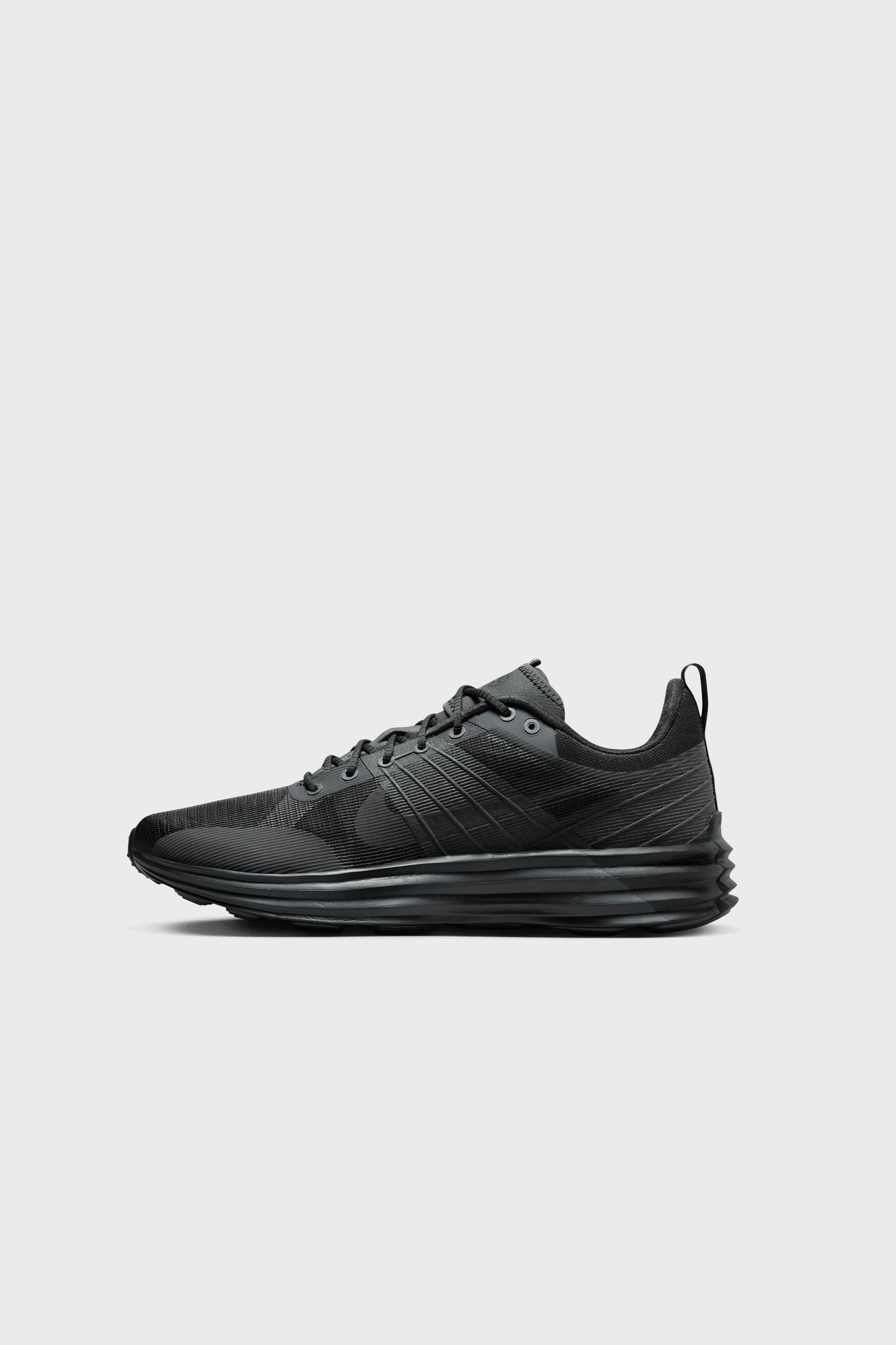 Lunar Roam DK Smoke Grey Black DV2440 002 NOMAD