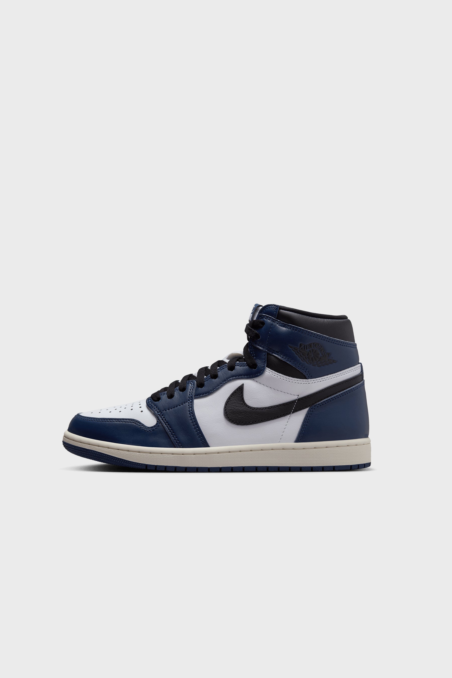 Air Jordan 1 Retro High OG Midnight Navy Black White Sail DZ5485 401 NOMAD