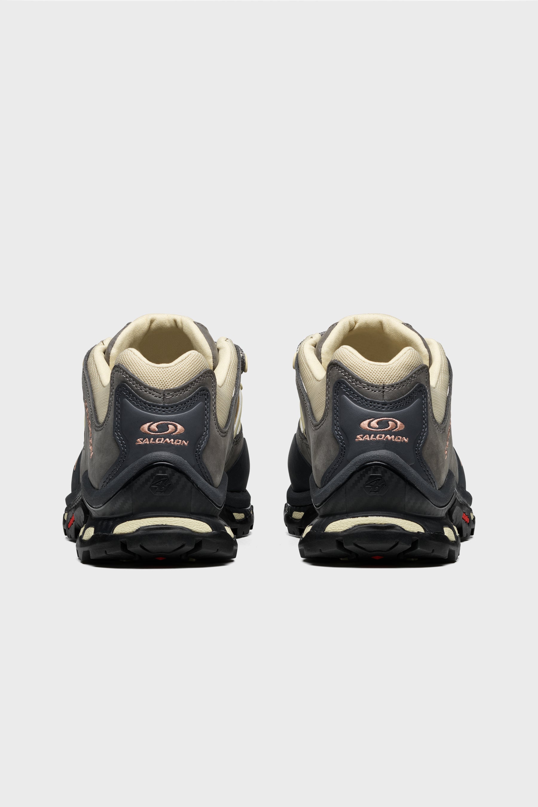 XT-QUEST 2 Ebony/Pewter/Moth 471333