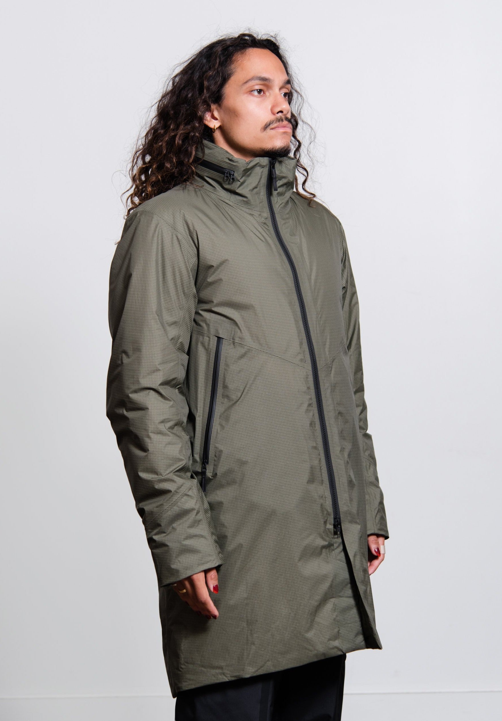 Monitor IS GR Coat Olive