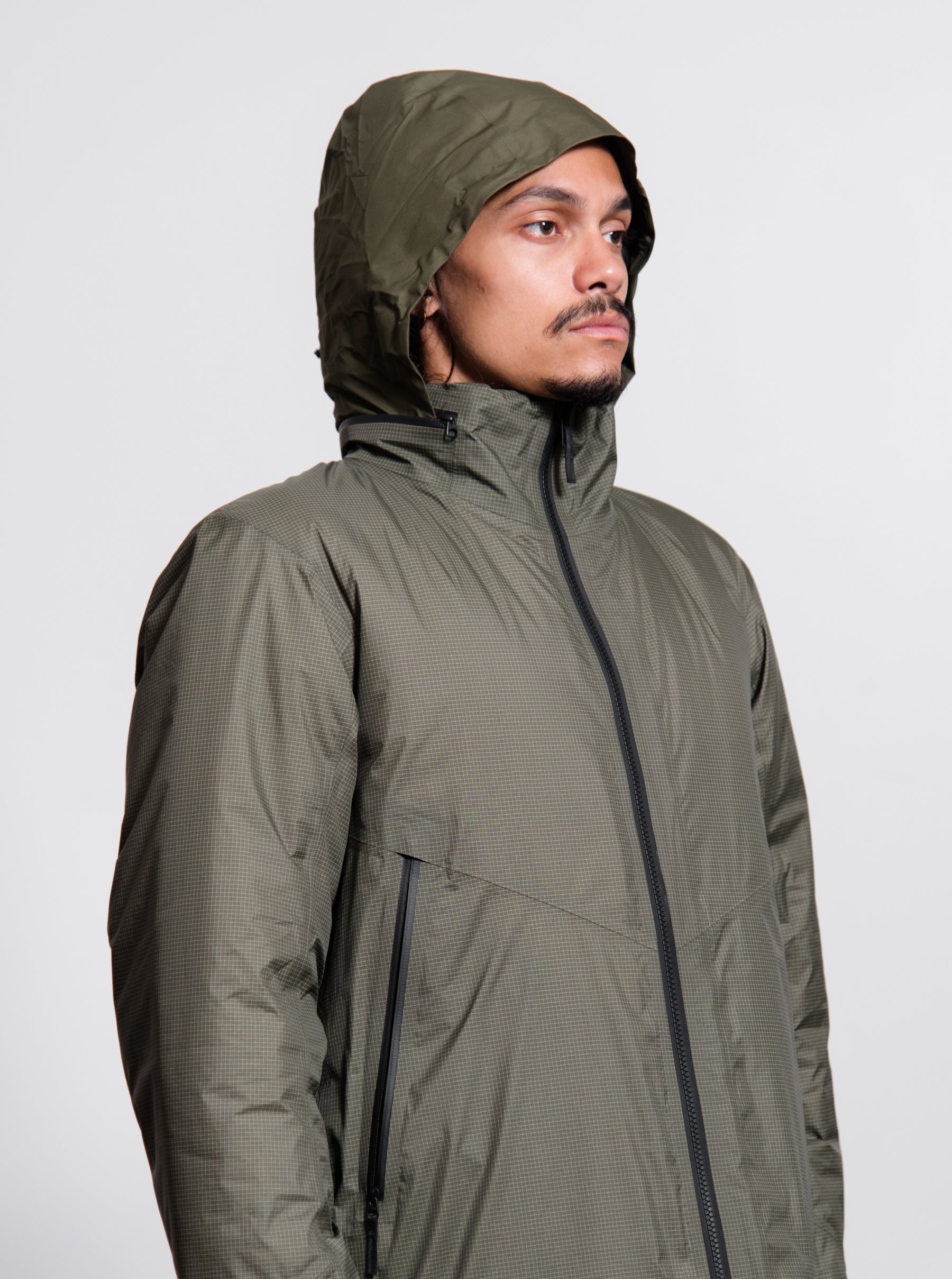 Monitor IS GR Coat Olive