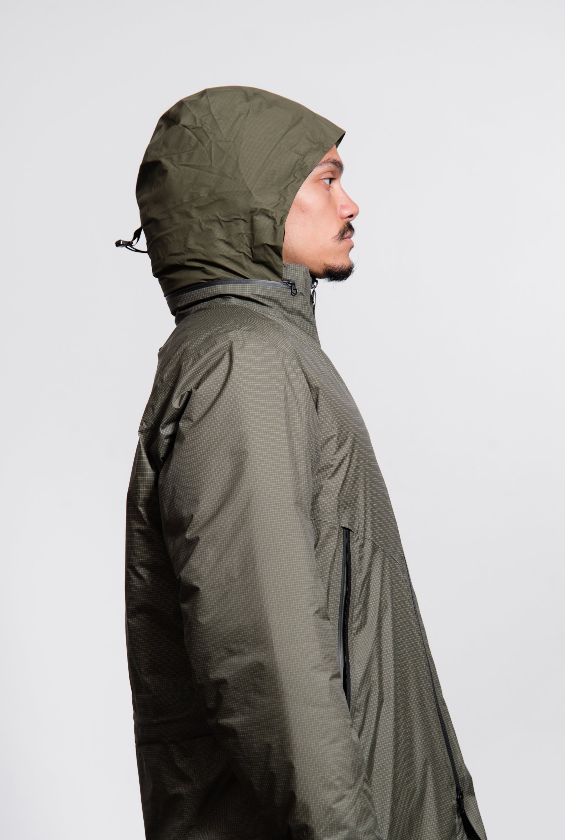 Monitor IS GR Coat Olive