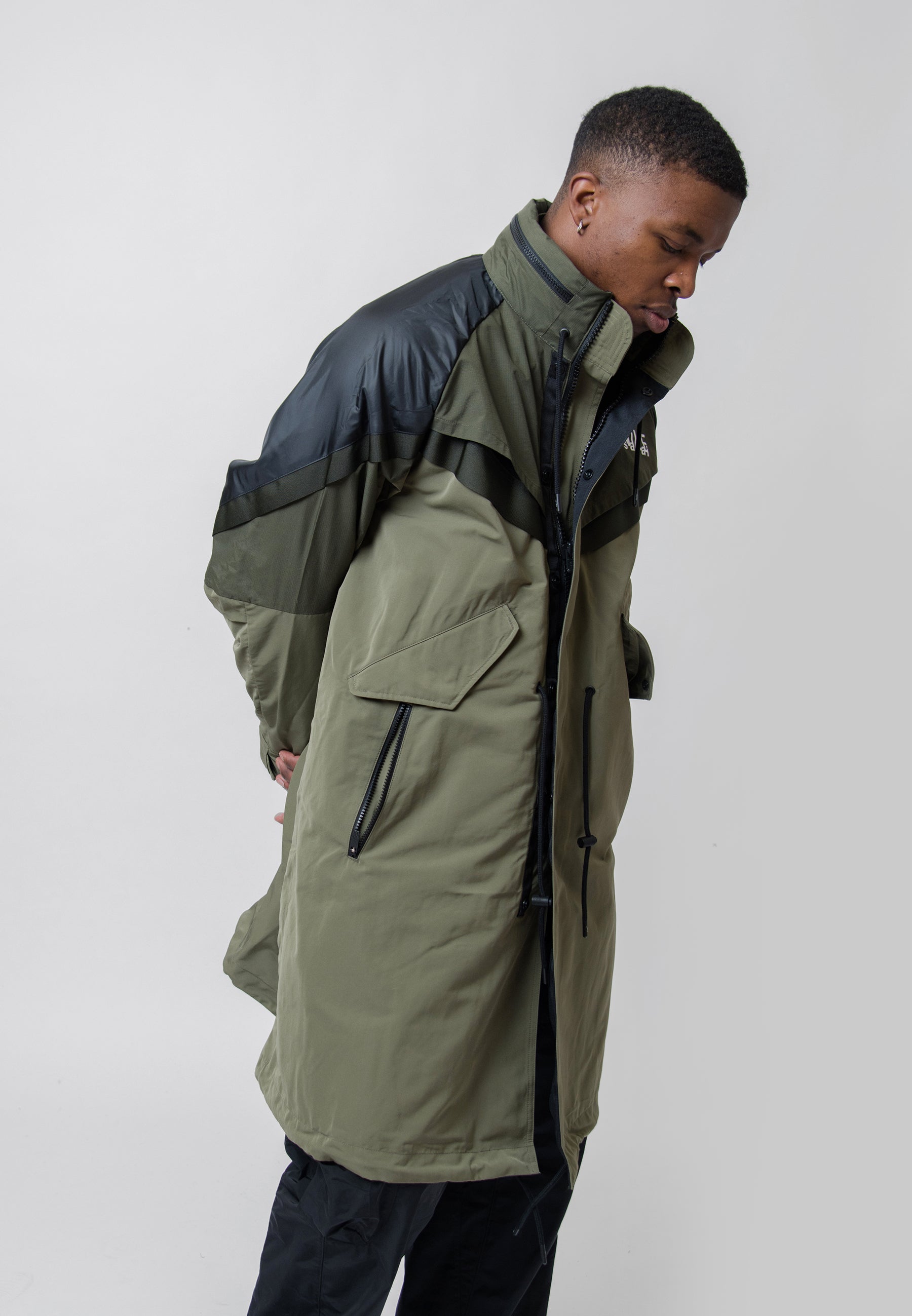 Ban straffen Geweldig Sacai SG Trench Jacket Medium Olive DQ9027-222 (LAUNCH PRODUCT) – NOMAD