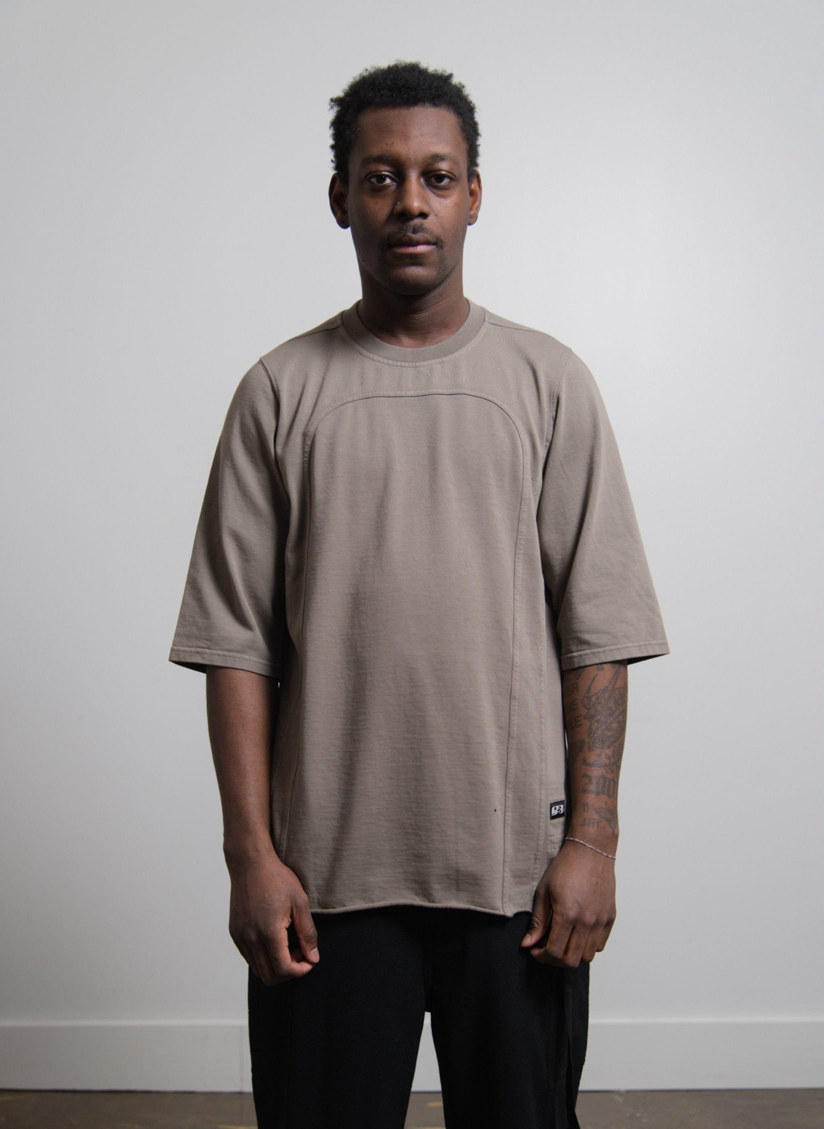 Short Sleeve Crewneck Tee Dust