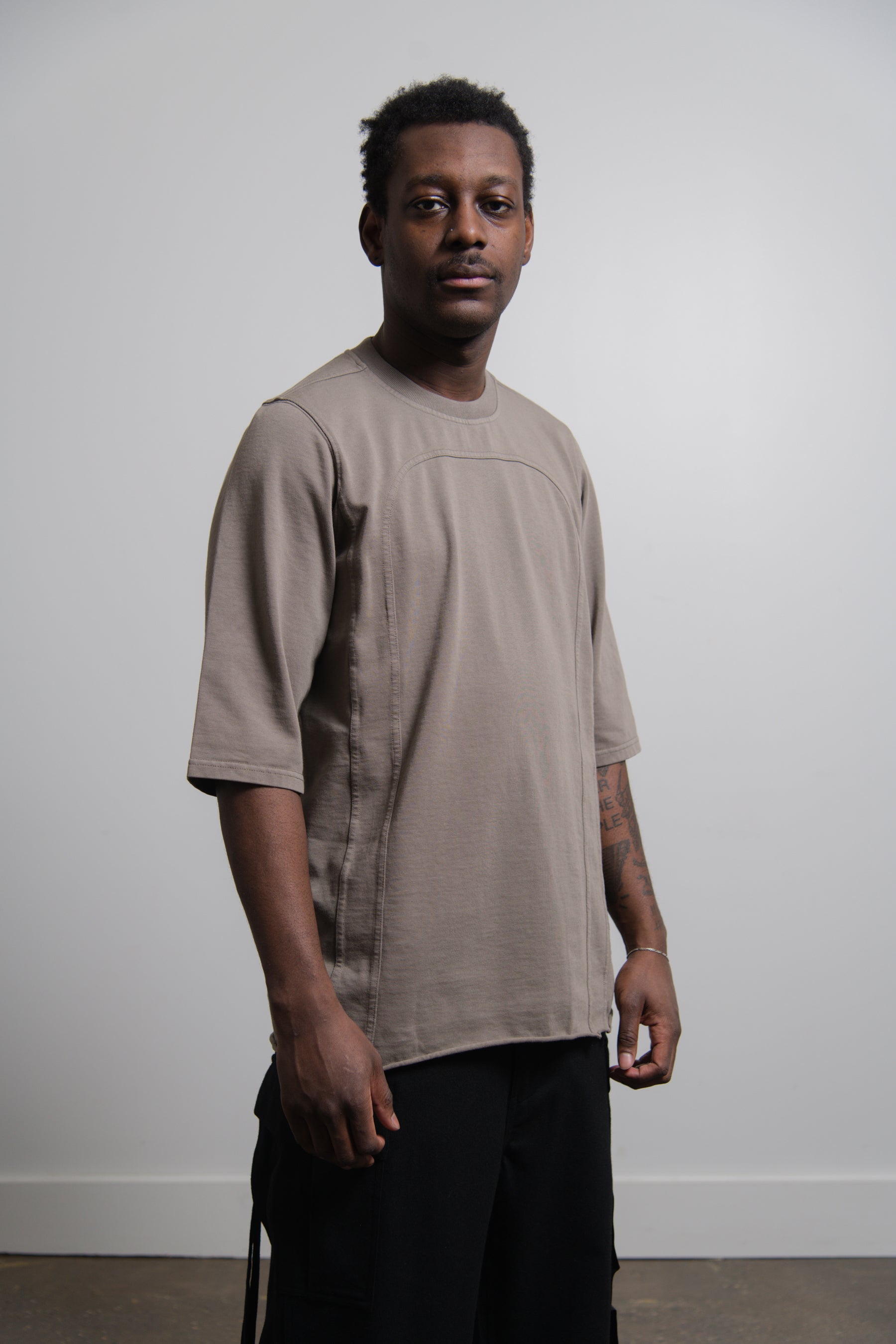 Short Sleeve Crewneck Tee Dust