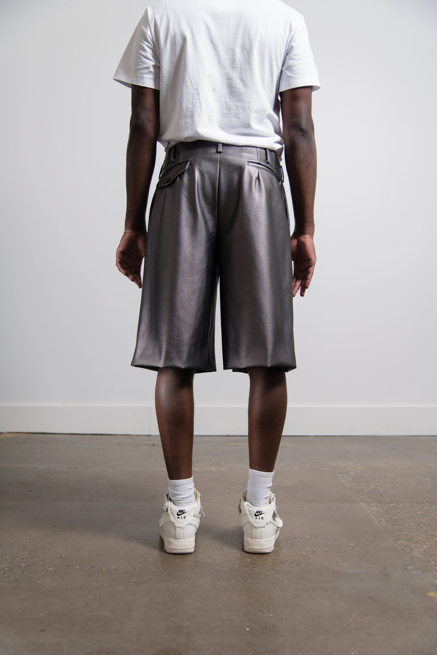 Metallic Short Gunmetal Silver P016