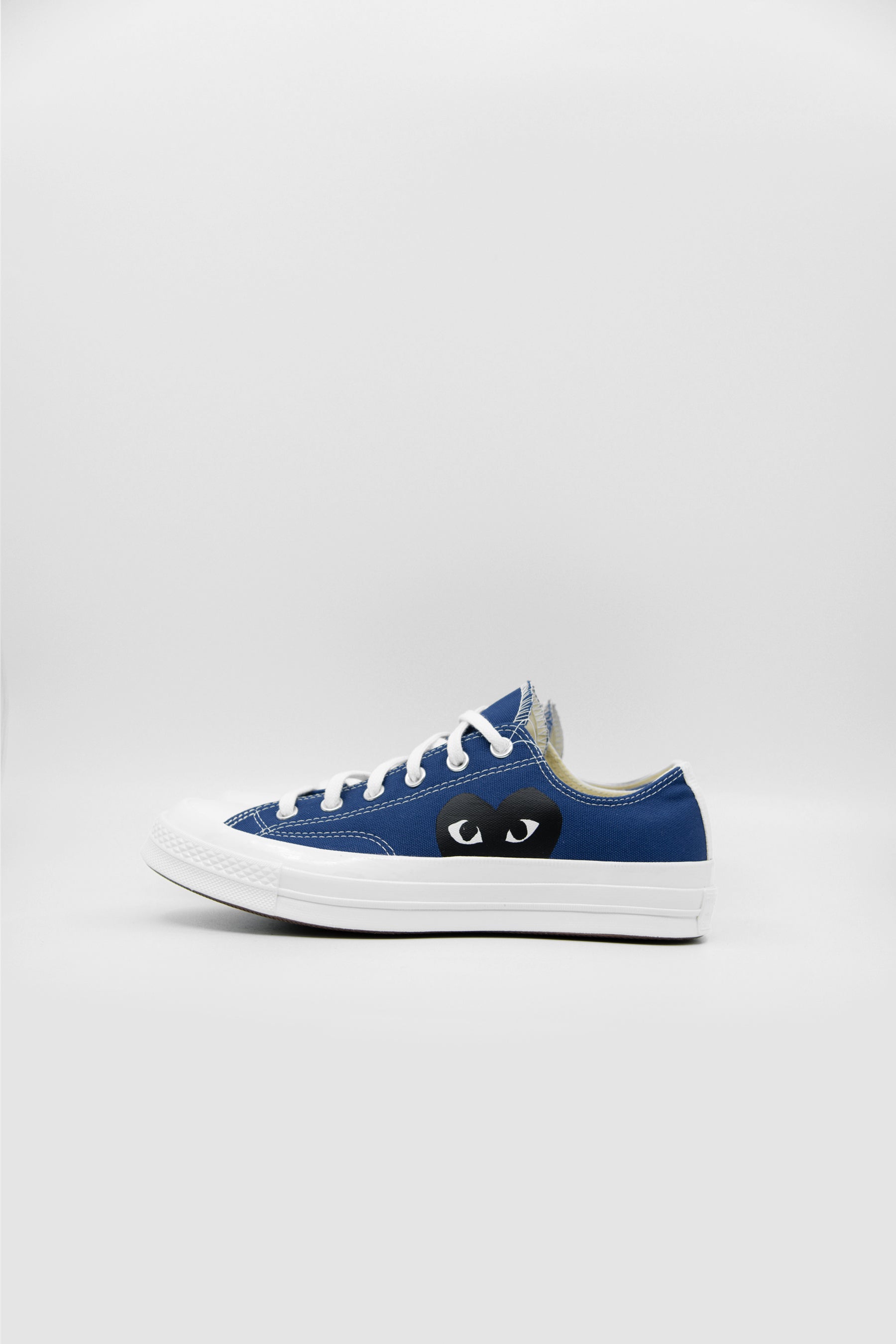 PLAY Single Heart Chuck Taylor Low Blue Quartz/Egret/Black K121-001-2