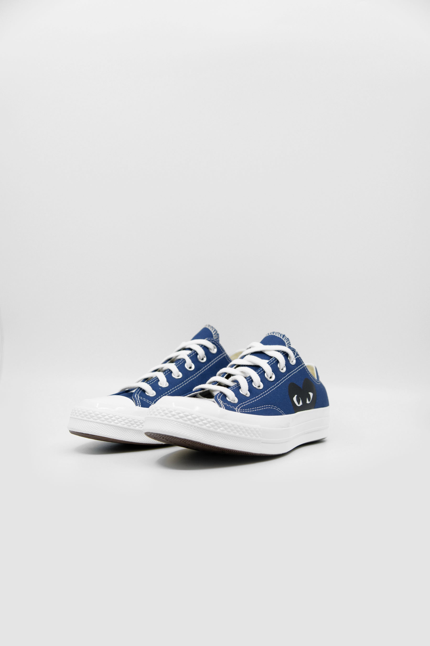 PLAY Single Heart Chuck Taylor Low Blue Quartz/Egret/Black K121-001-2