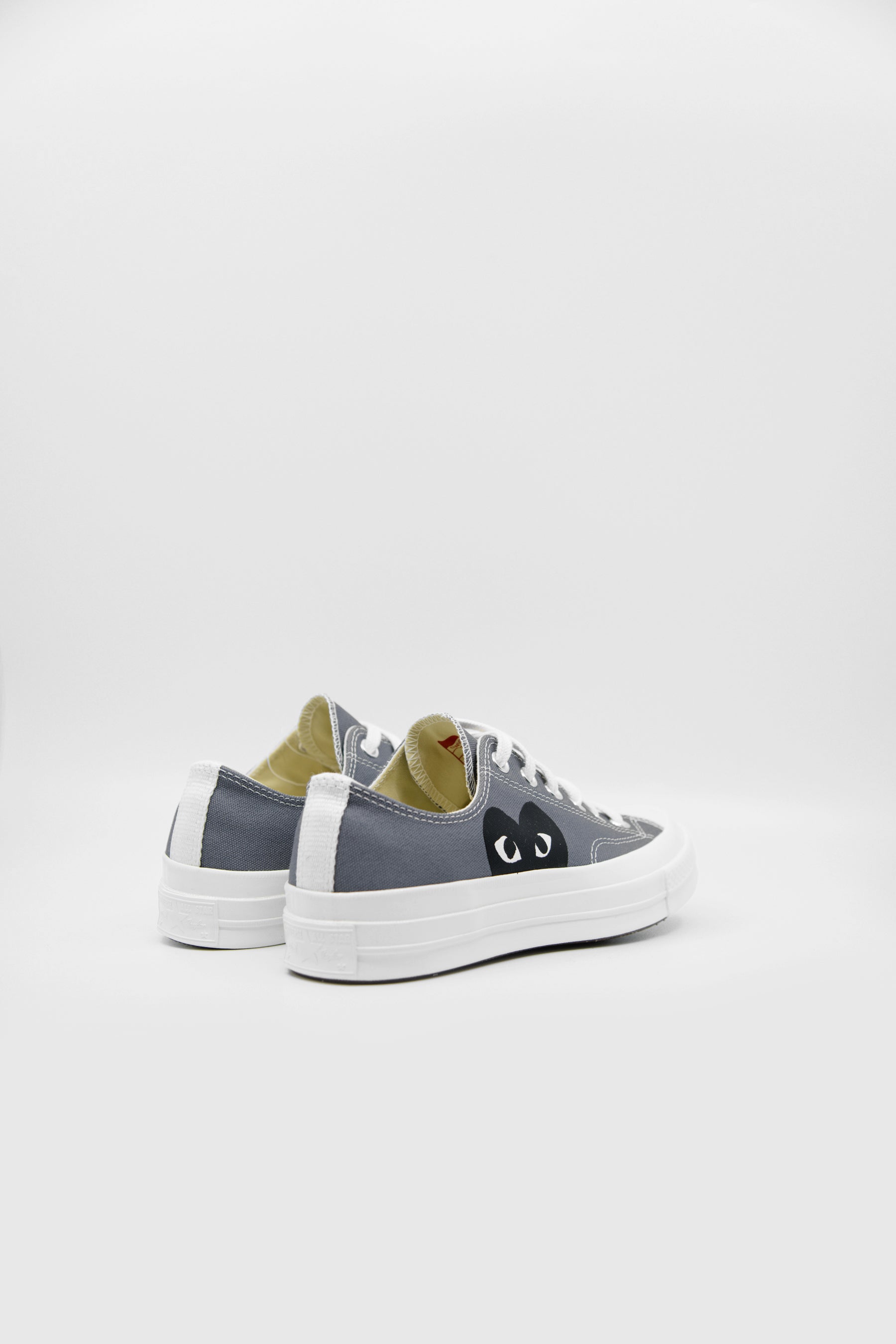 PLAY Single Heart Chuck Taylor Low Steel Grey/Egret/Black K121-001-1
