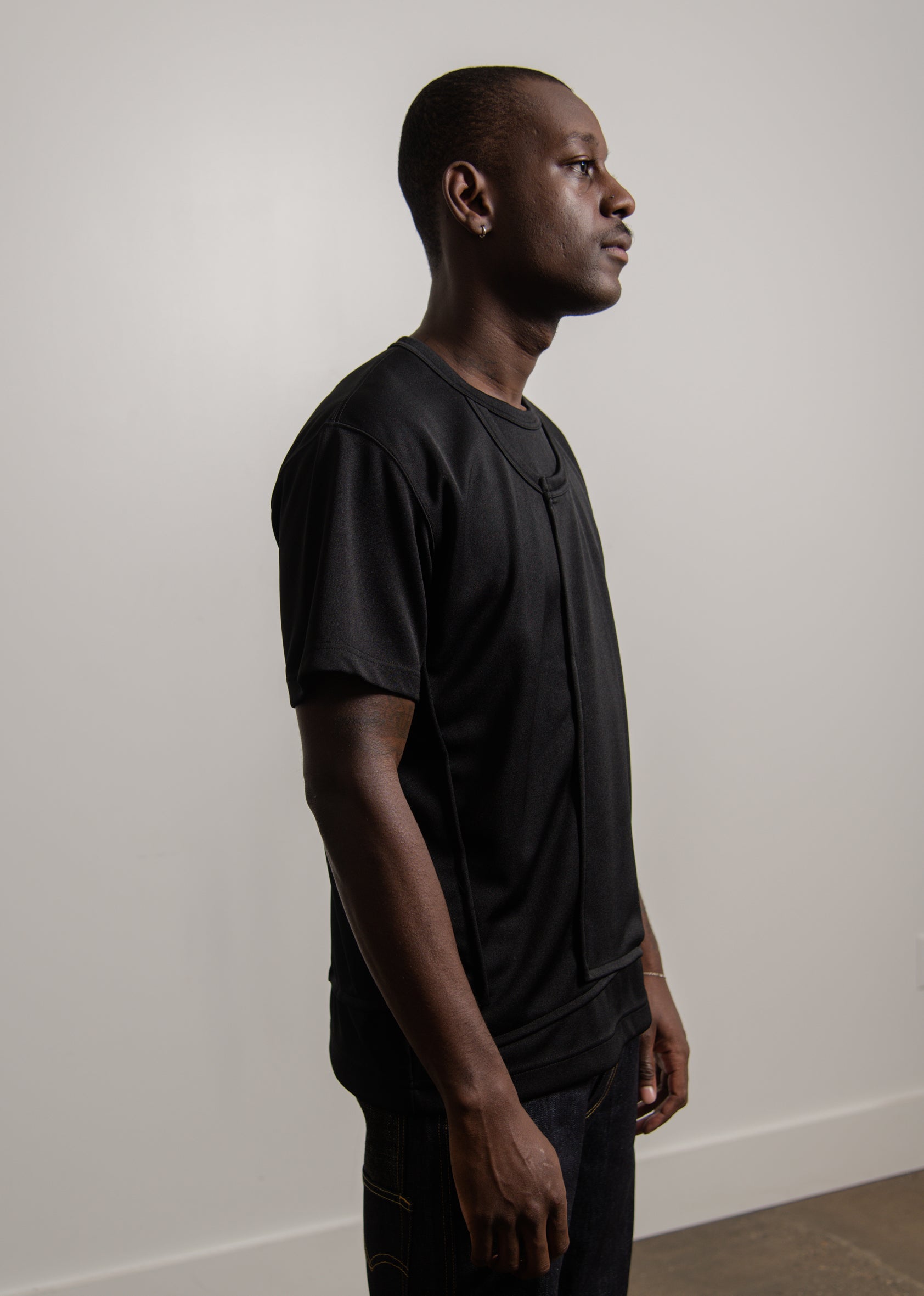 Panel Tee Black T046