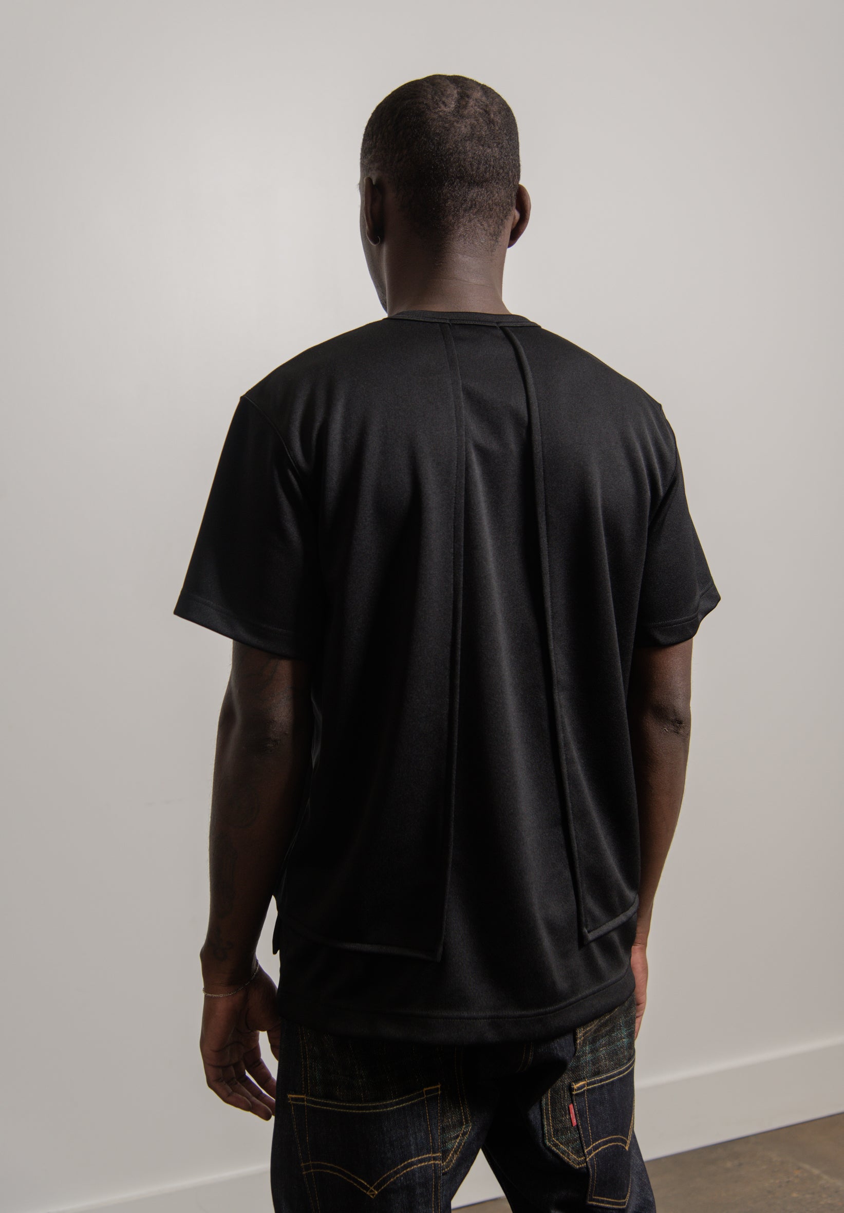 Panel Tee Black T046