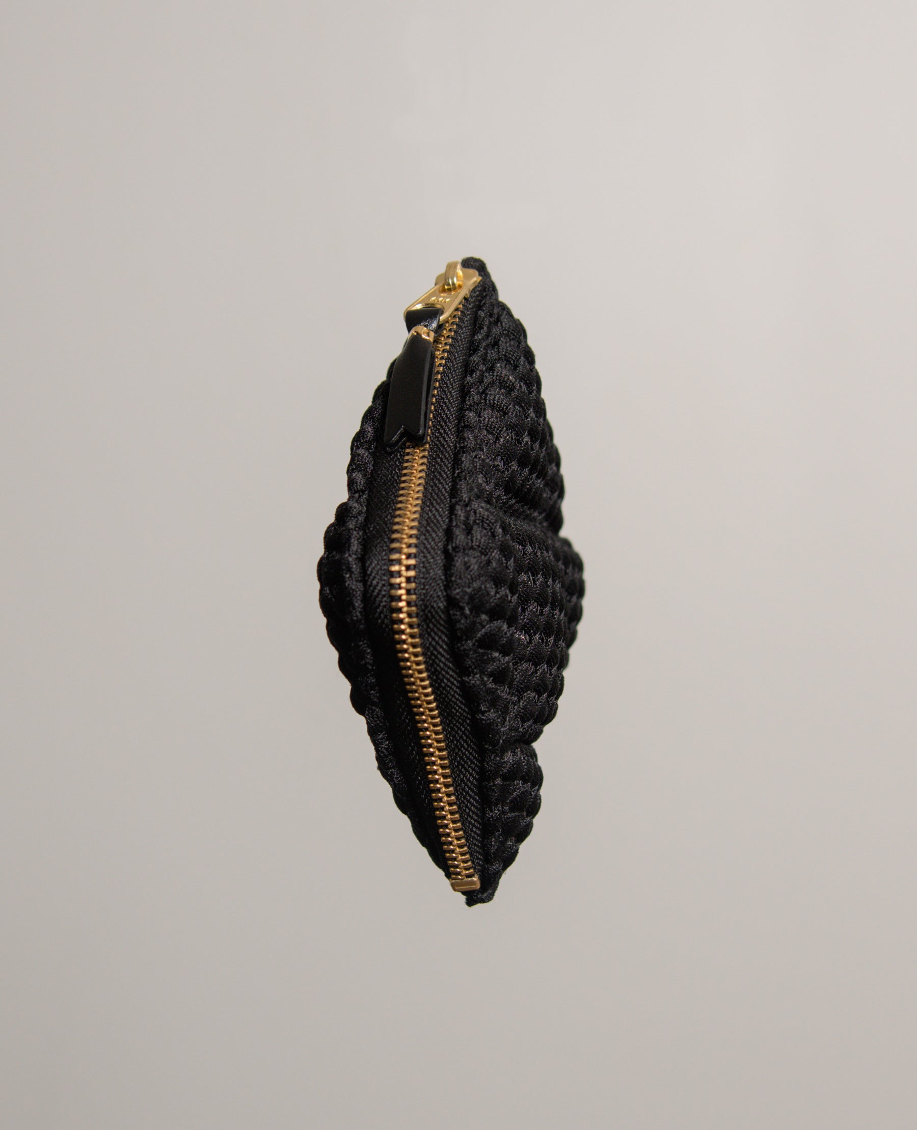 Tortoise 2-Sided Zip Wallet Black 3100FT