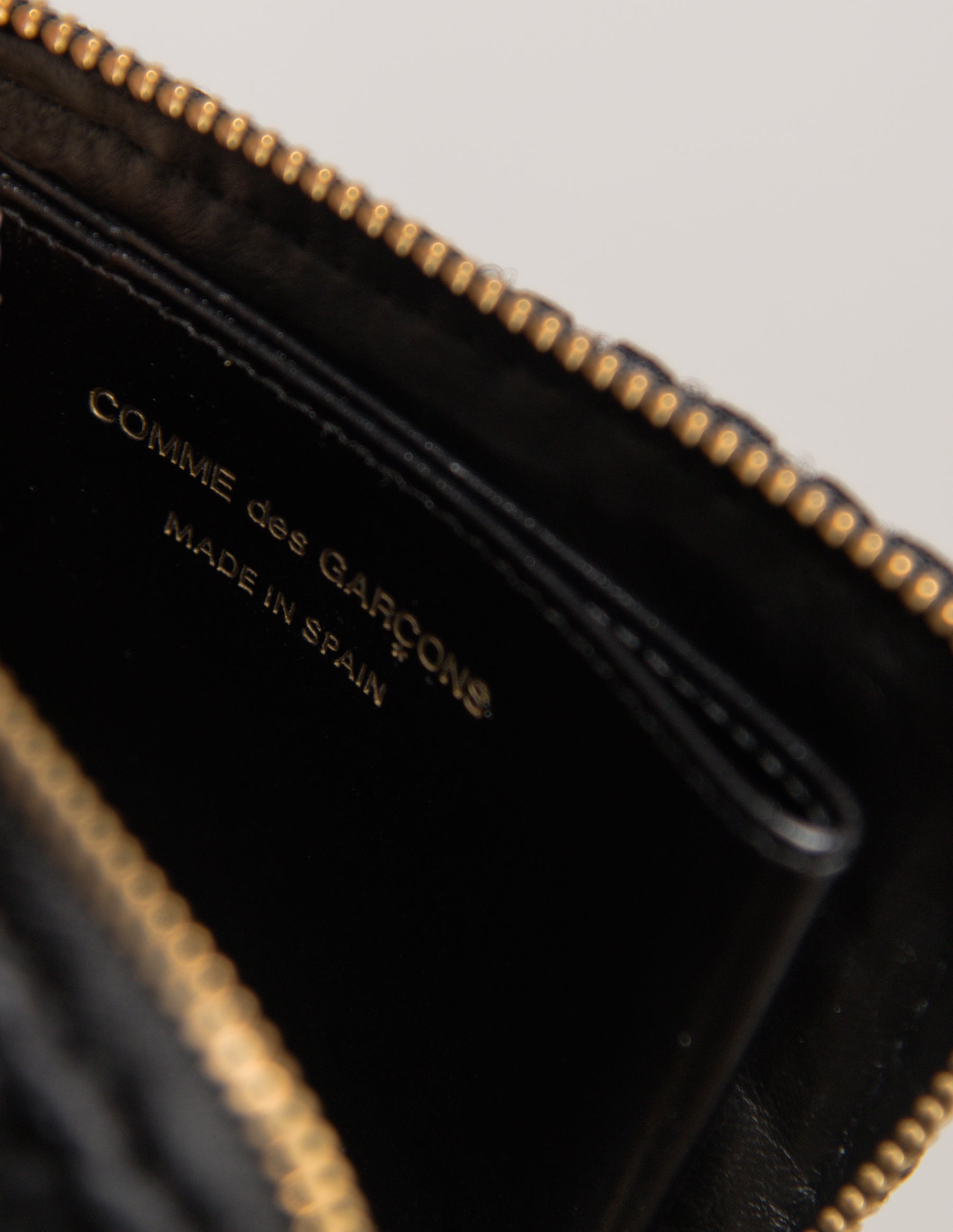Tortoise 2-Sided Zip Wallet Black 3100FT