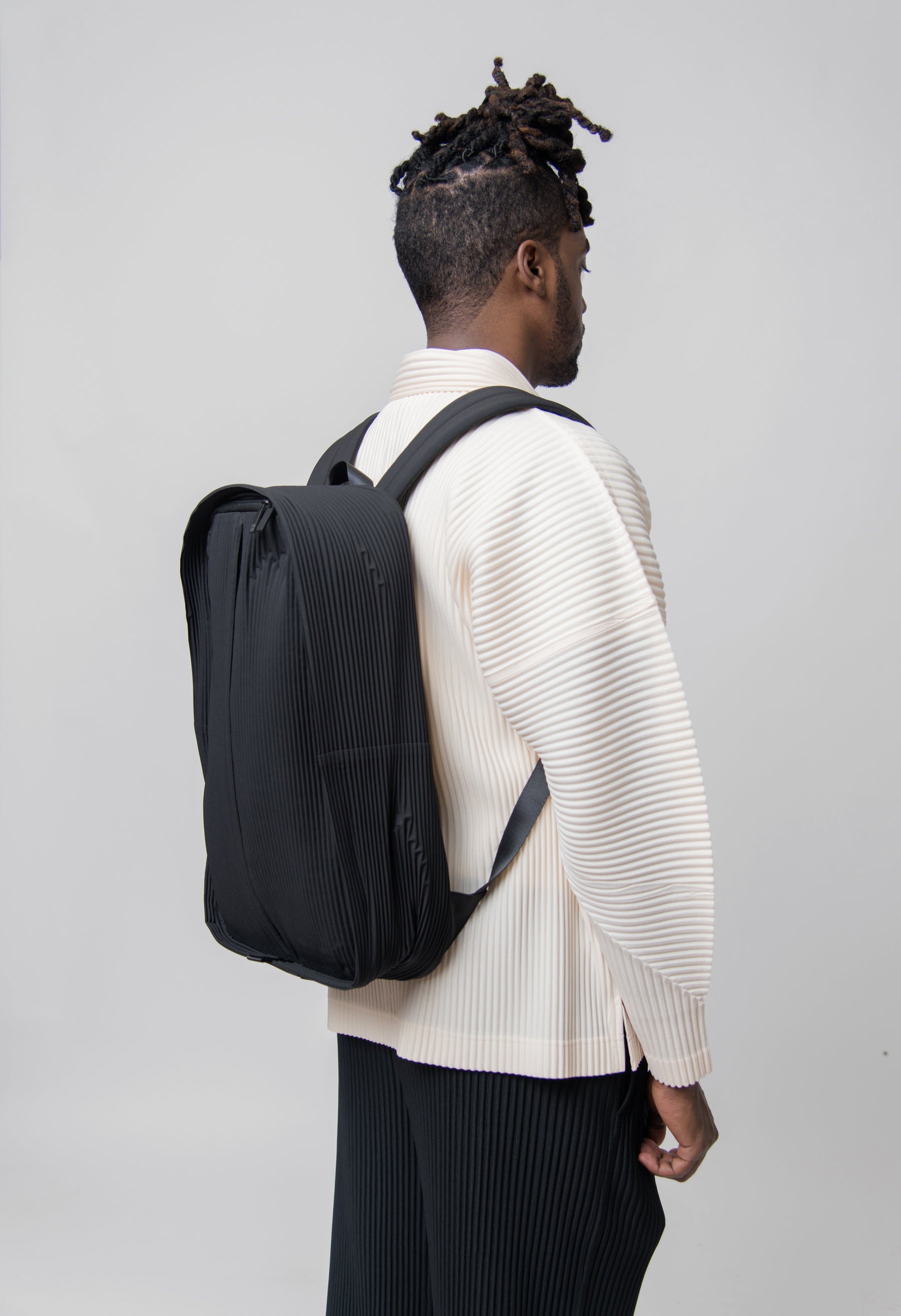 Pleated Backpack Black AG401-15