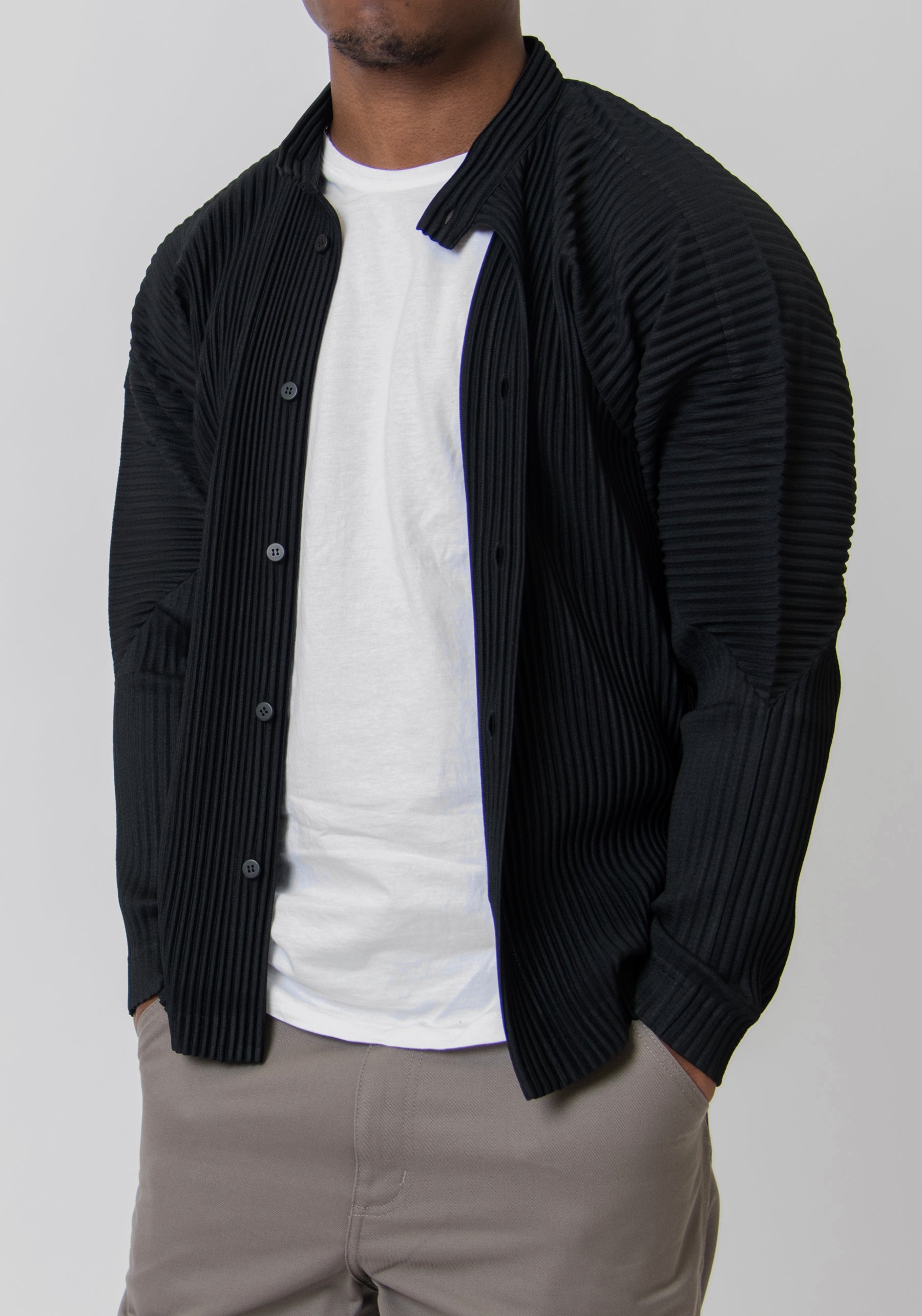 MC March Pleated Shirt Black JJ111-15