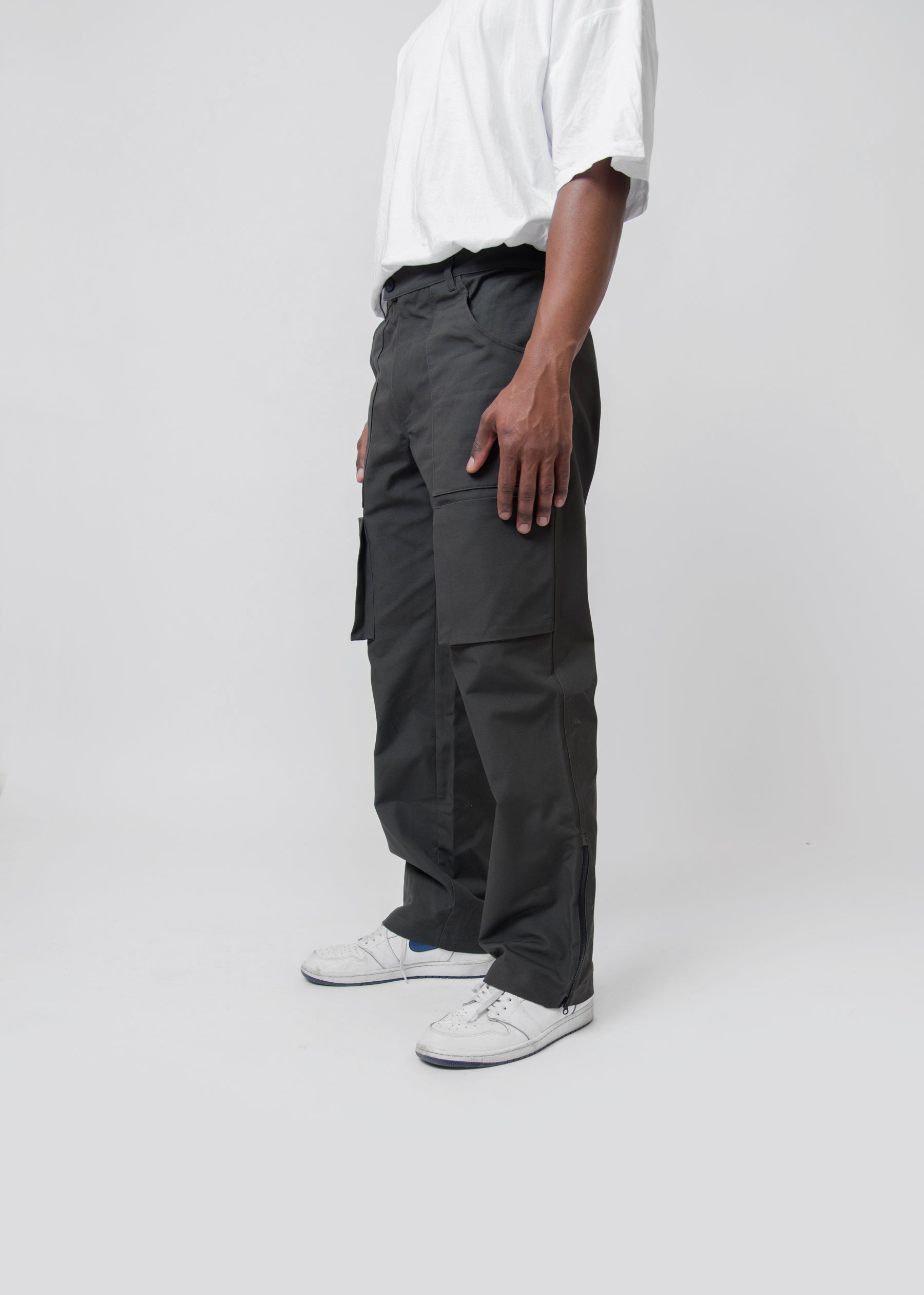 Bellow Cargo Pant Soil Brown