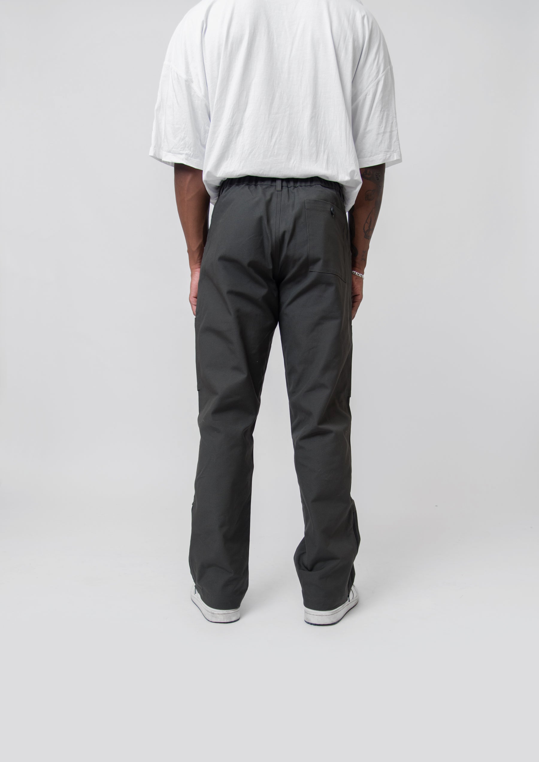 Bellow Cargo Pant Soil Brown