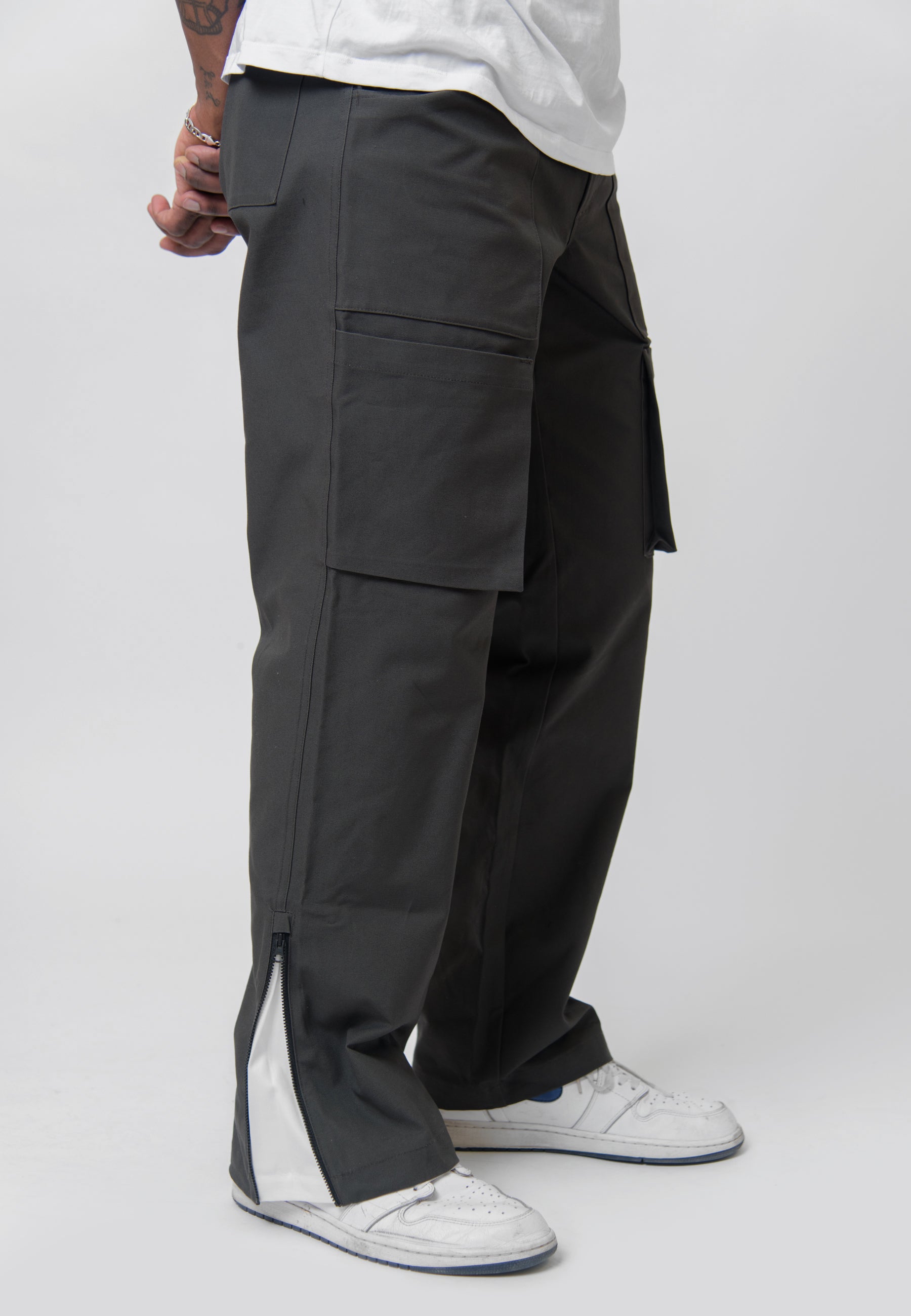 Bellow Cargo Pant Soil Brown