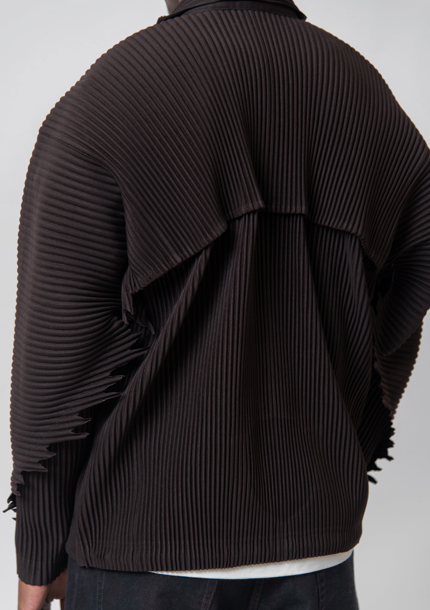 Serrate Pleated Zip Jacket Brown JC180-44