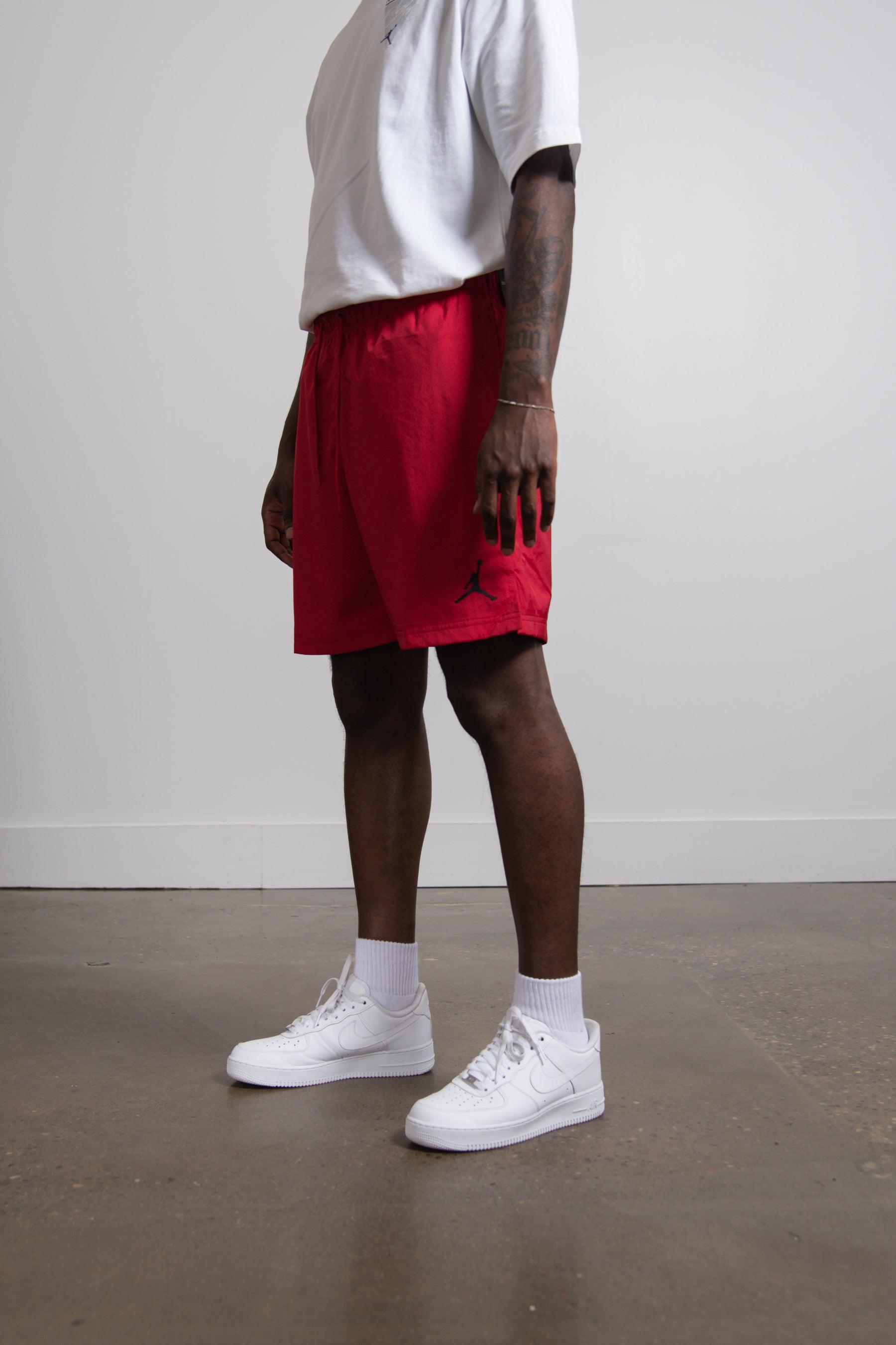 Jordan - Men - Mesh GFX Shorts - Gym Red/Black - Nohble