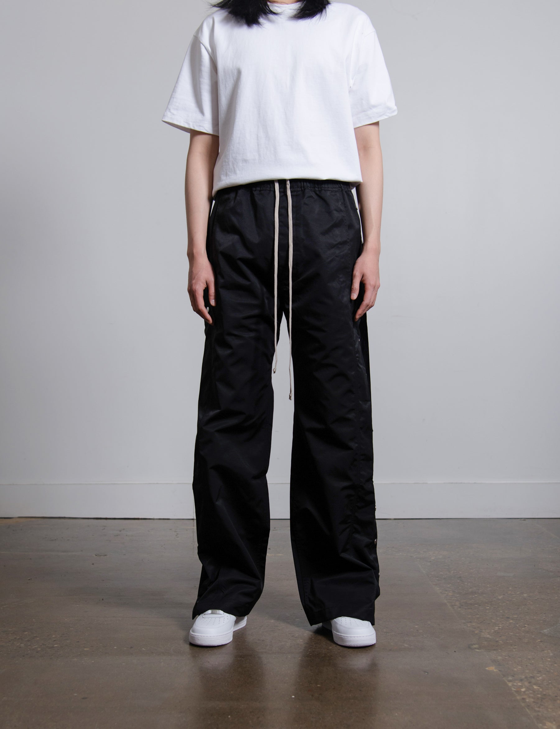 Pusher Pant Black DU01B7393-MU