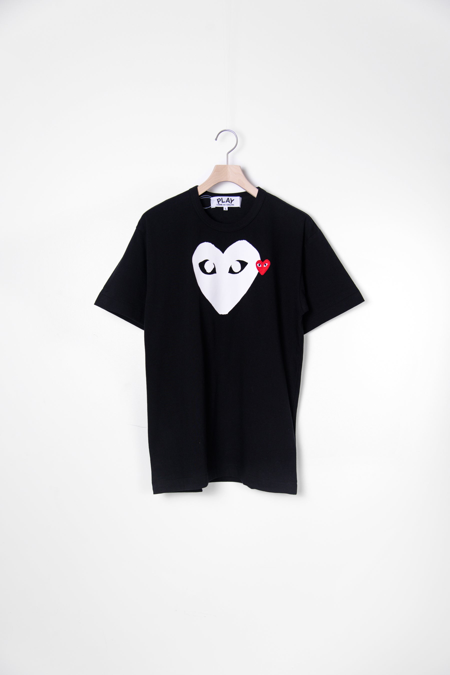 Short Sleeve Chest Print Emblem Tee Black/White/Red T116