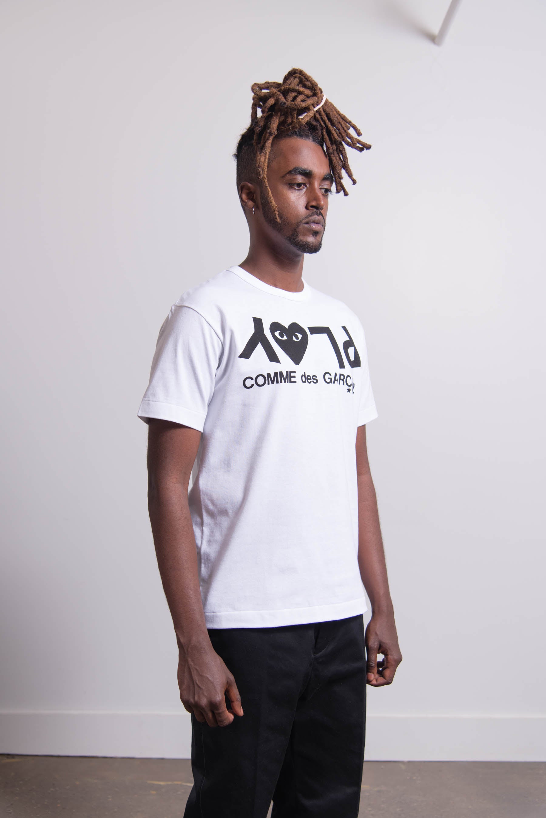 Short Sleeve Chest Print Logo Tee White/Black T068