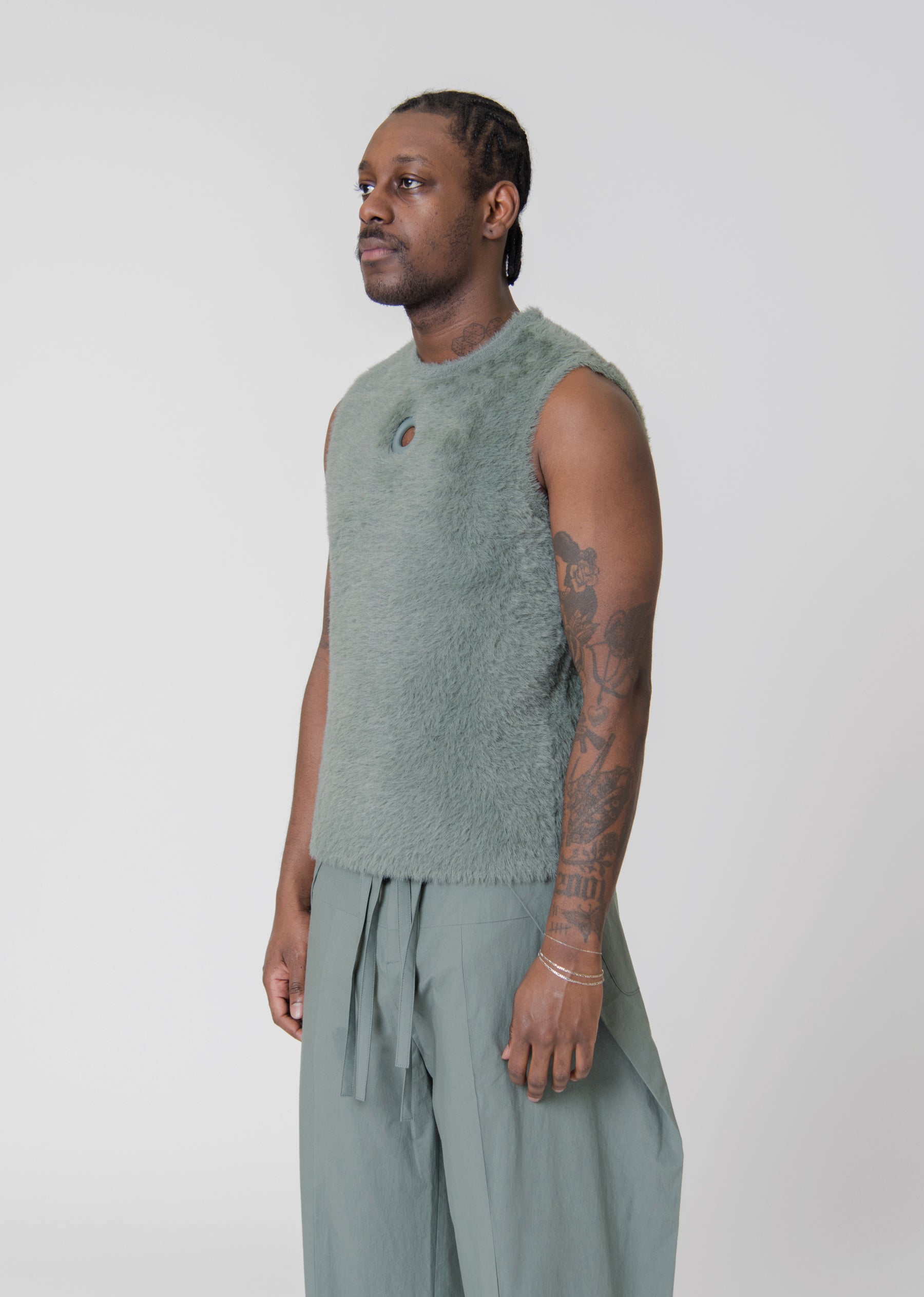 Fluffy Vest Green VST15