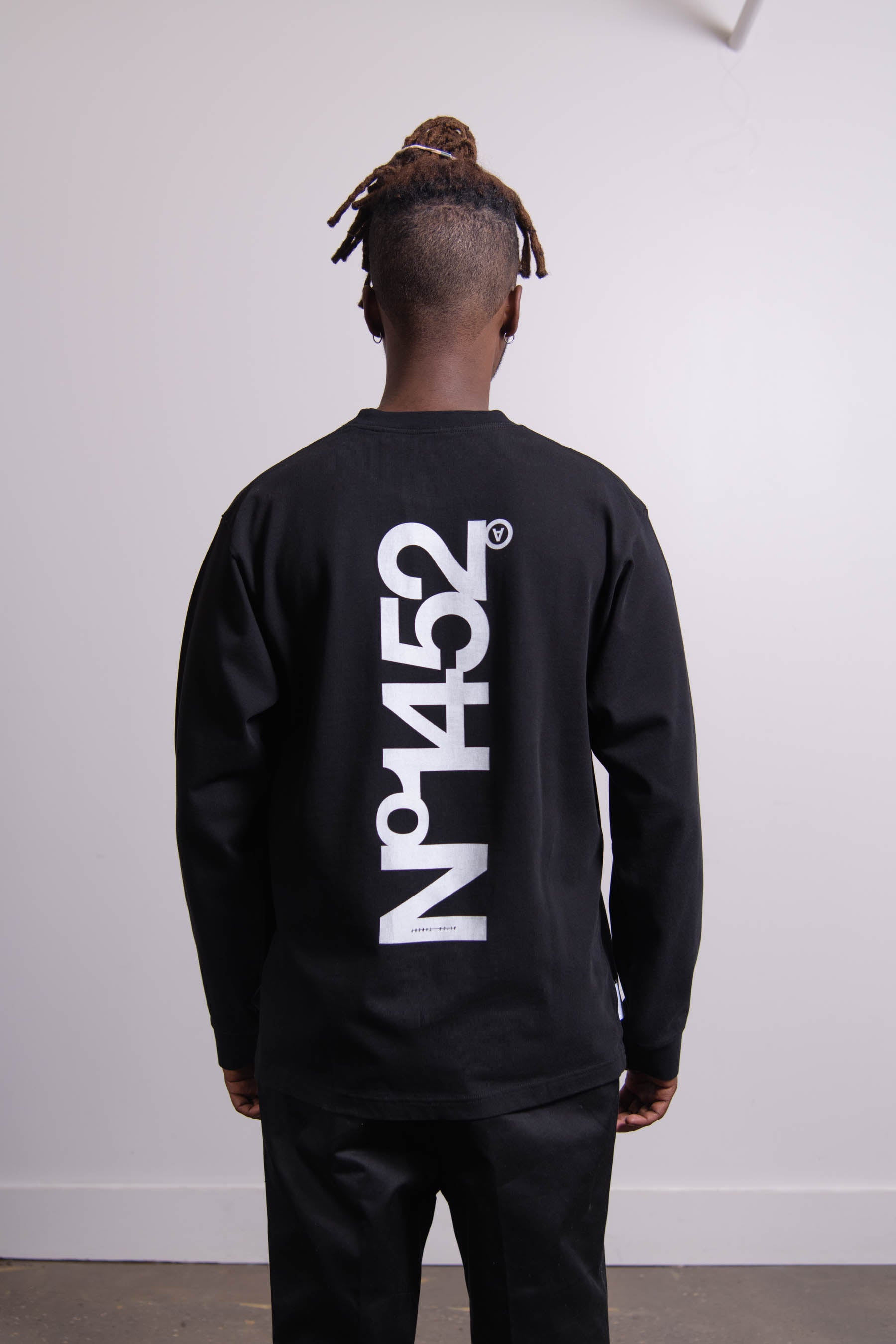 Long Sleeve N.1452 Tee Black