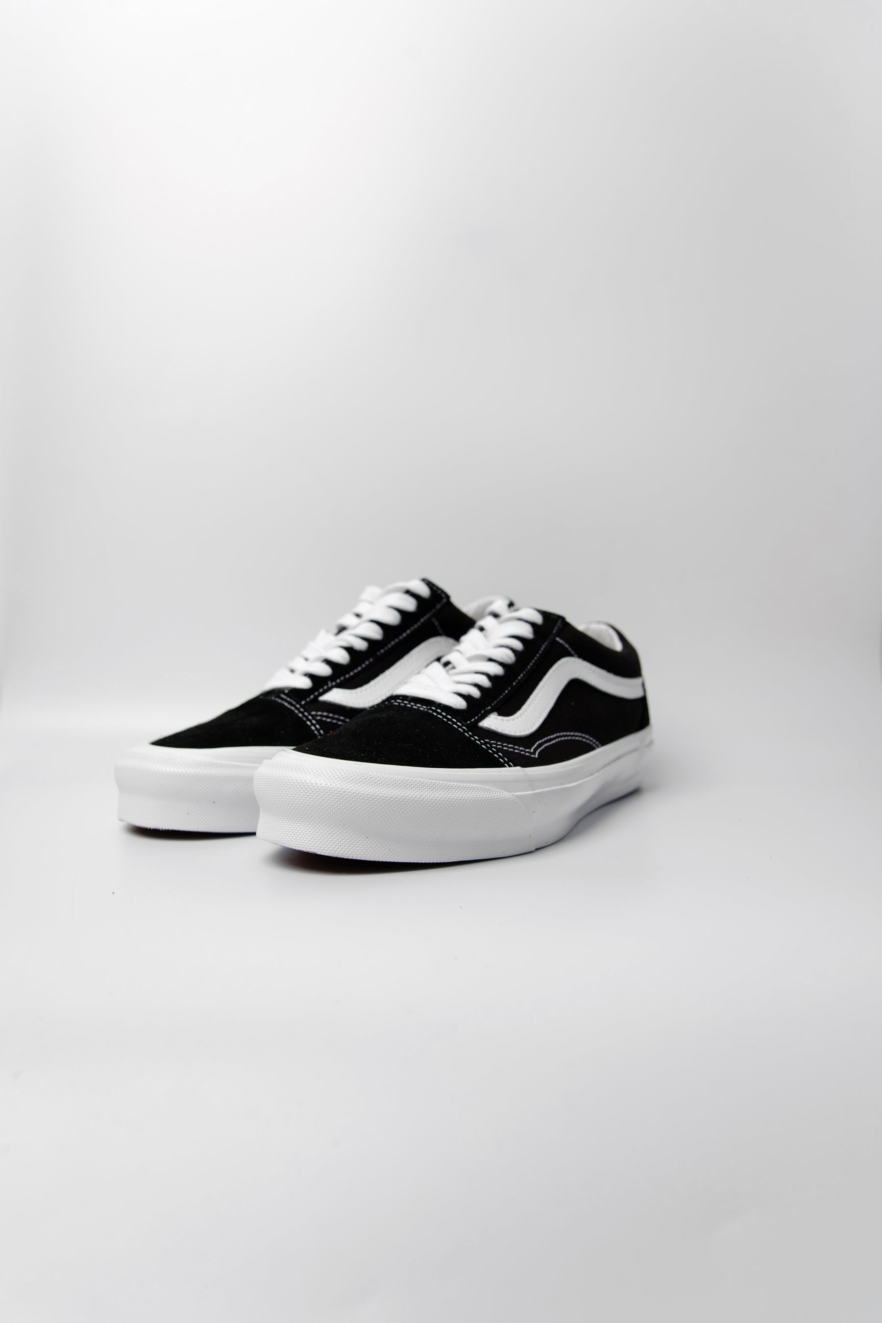 Old Skool LX Suede Black/White VN0A4P3XOIU