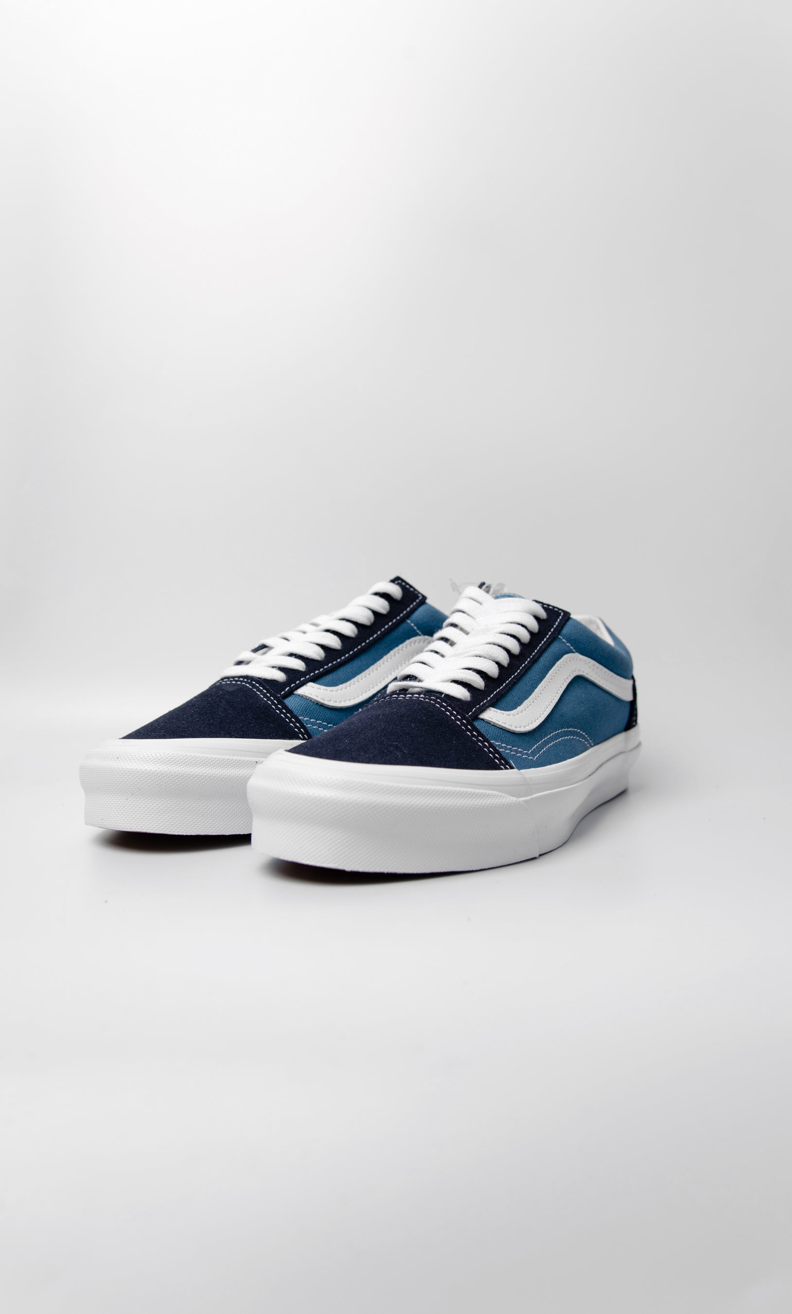 Old Skool LX Suede Navy/White VN0A4P3X5OC