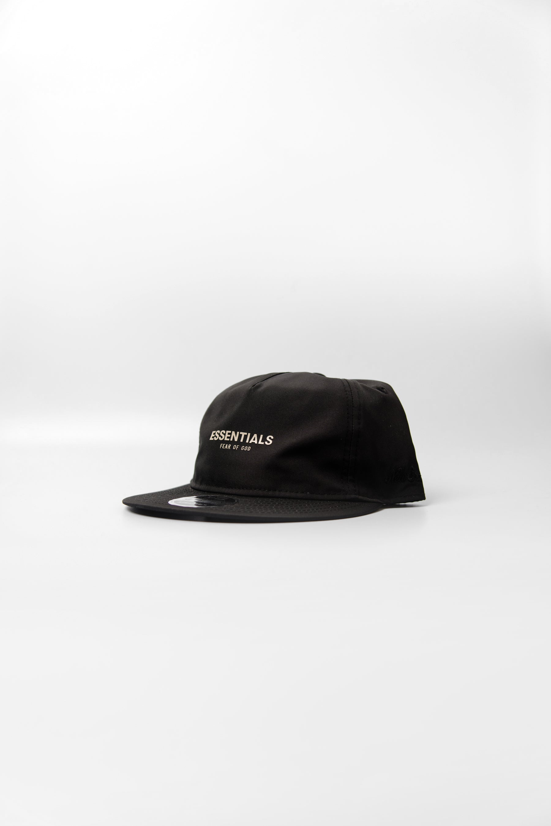Essentials 9FIFTY Retro Crown Cap Black (LAUNCH PRODUCT)