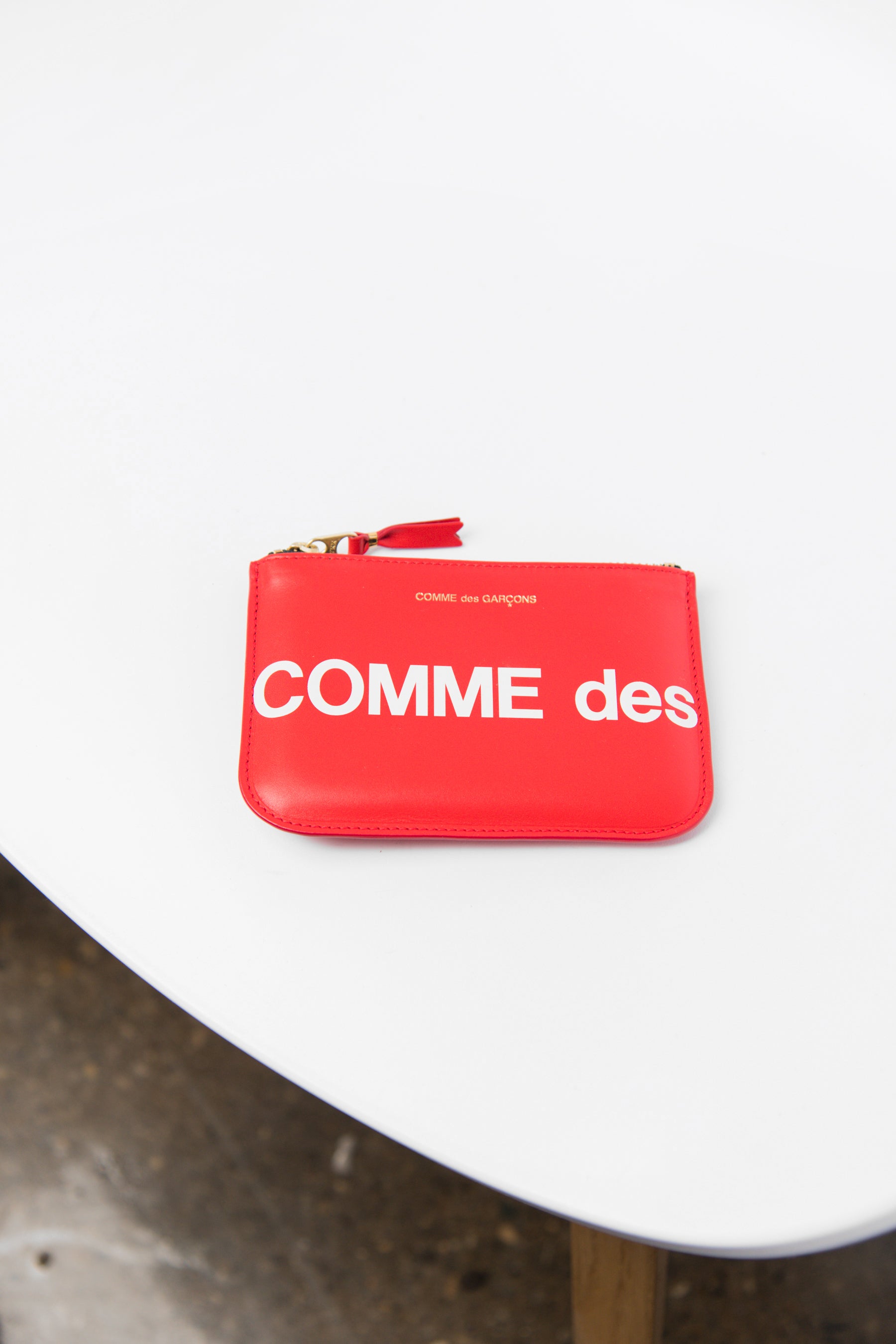 Huge Logo Zip Pouch Red SA8100HL