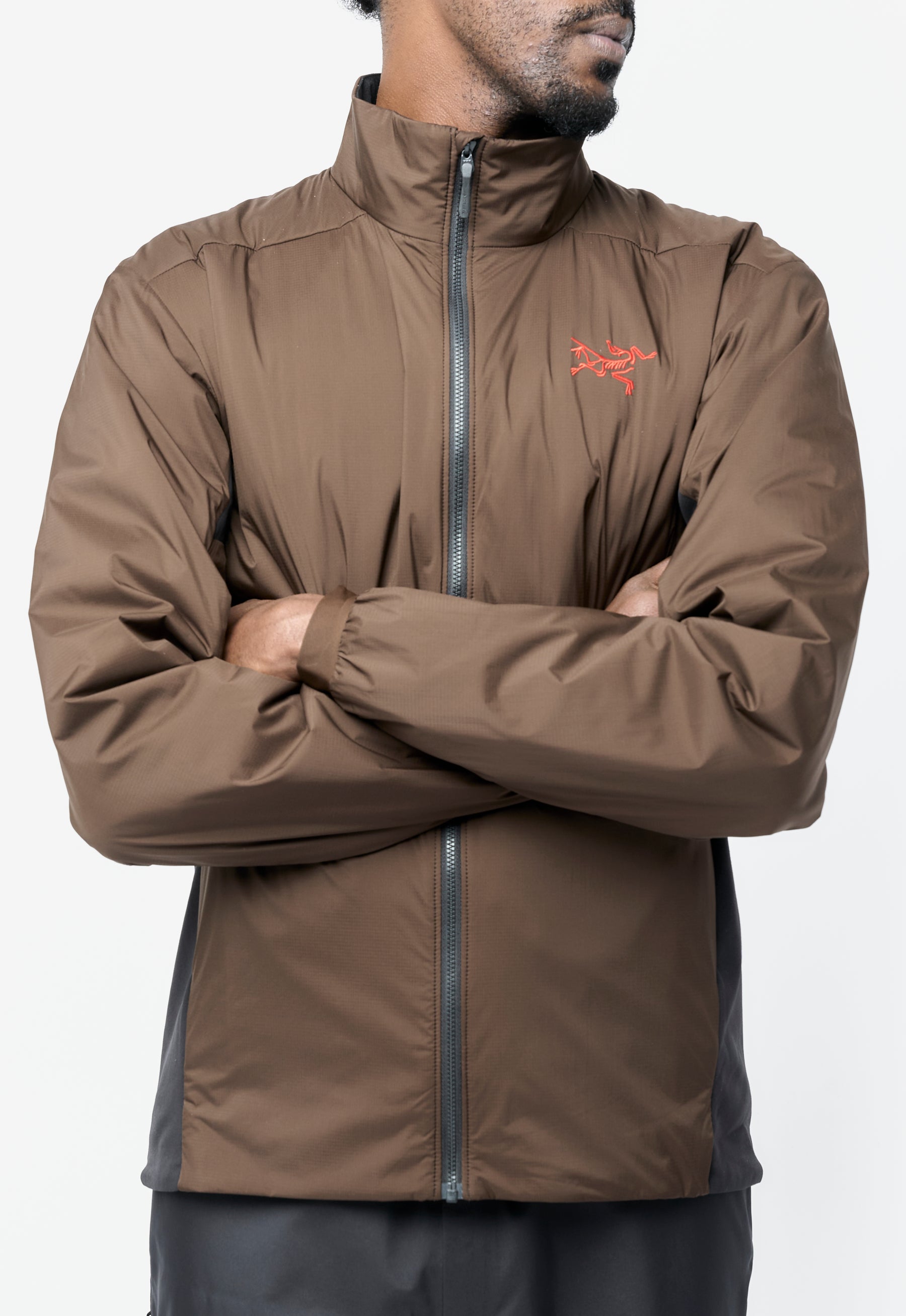 Atom Jacket M Carob/Black/Dynasty X000009561 – NOMAD