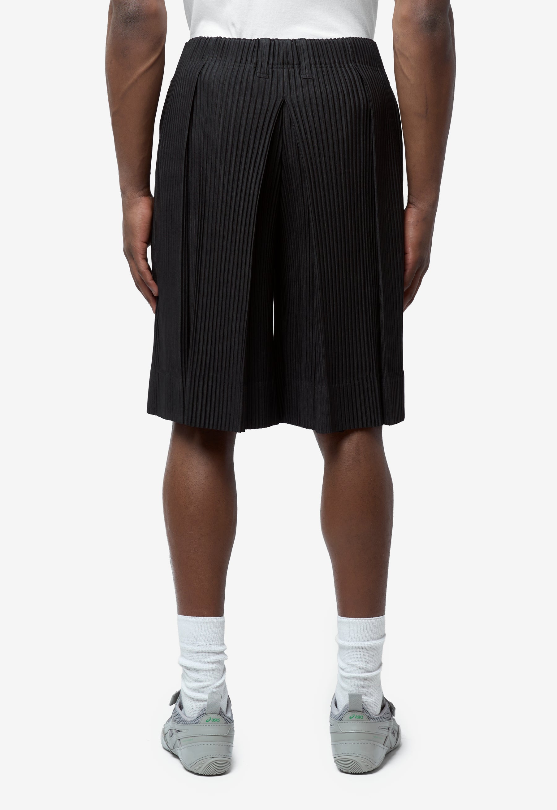 Men's Tailored Pleats 2 Shorts Black HP66-JF159-15 – NOMAD