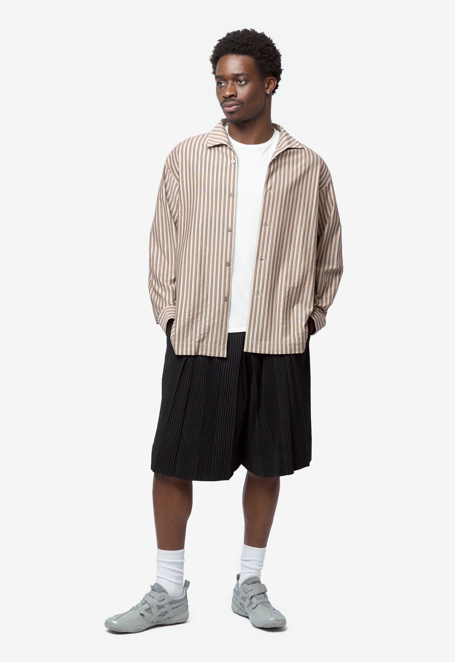 Men's Tailored Pleats 2 Shorts Black HP66-JF159-15 – NOMAD