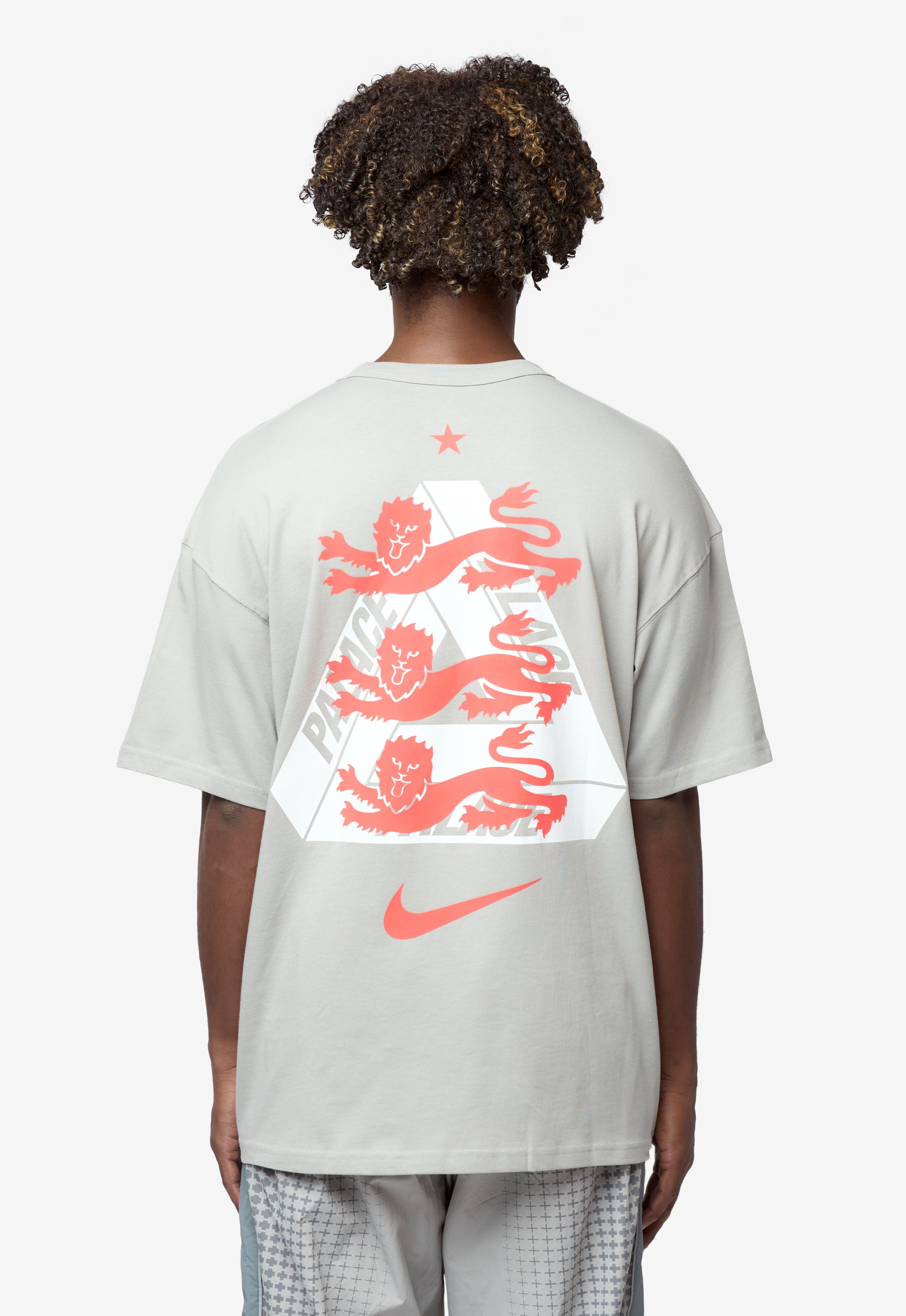 F.C.R.B. ✖️ NIKE グレー x ホワイト ストライプゲームシャツ Men's Nike x Palace Short Sleeve Soccer Tee Grey/White/Neon Orange