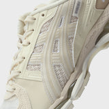Men's Invincible x Madness Gel-Kayano 12.1 Vanilla/Vanilla 1203B150-250