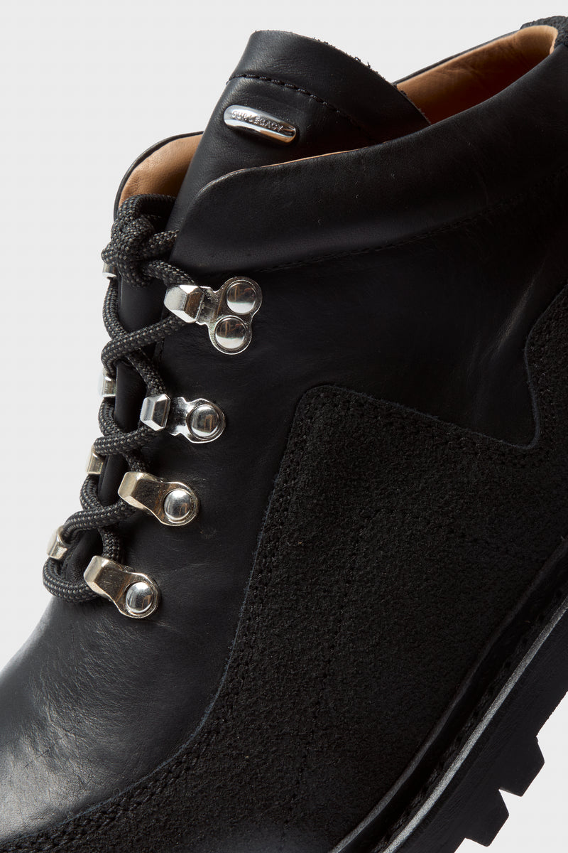 Quest Boot Black Tensile Cattle Hide A4257QB