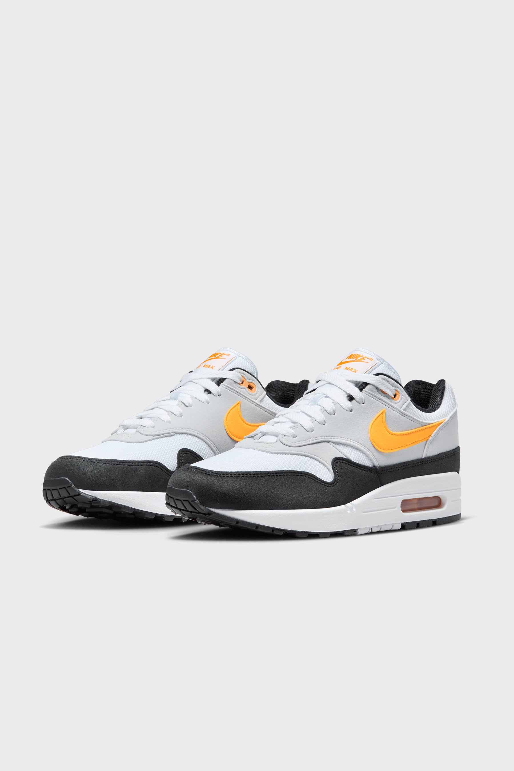 Nike air max shop 1 white and gold