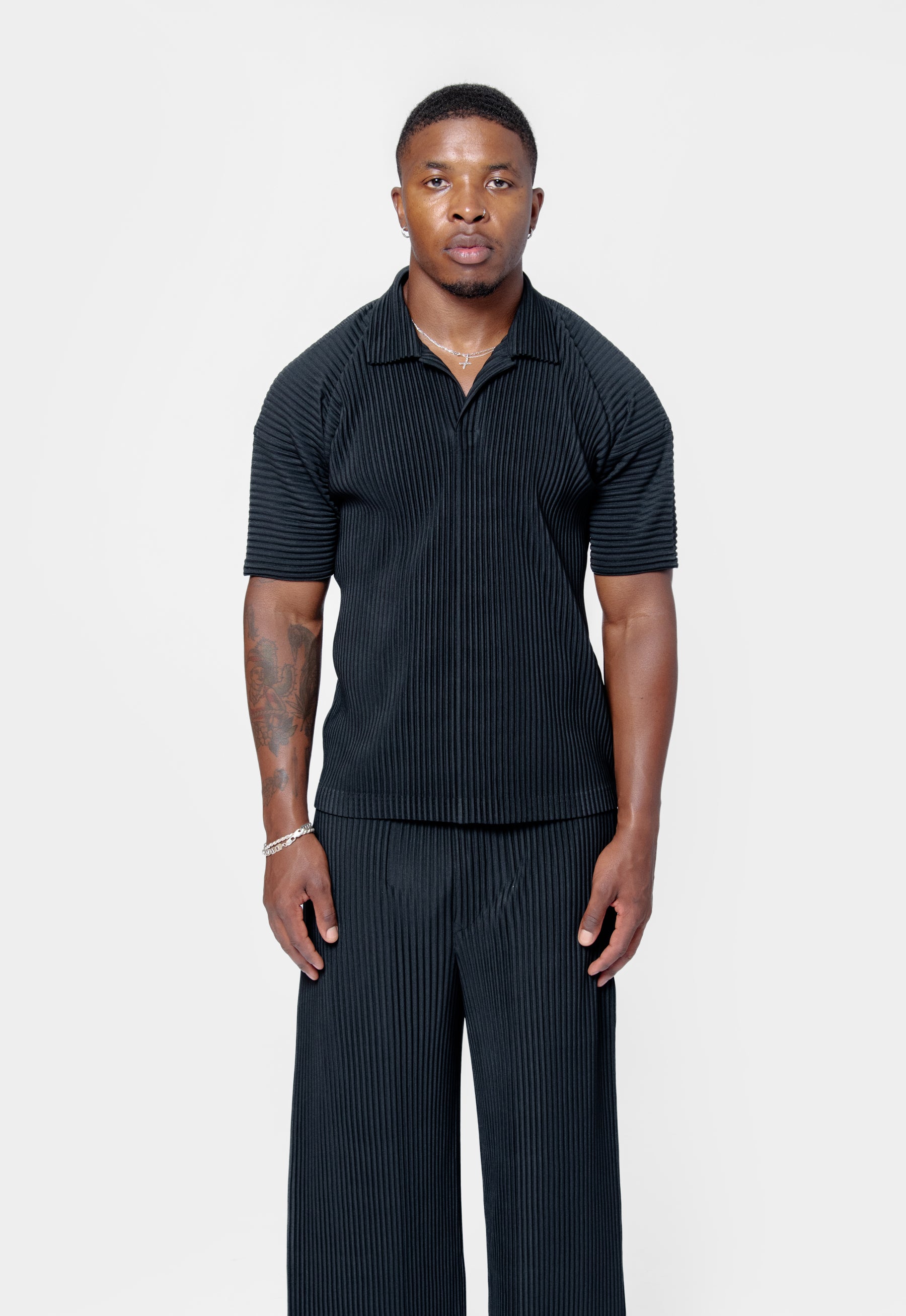 【HOMME PLISSE】ノースリーブ タンクトップ 3 Homme Plissé Issey Miyake メンズ ベスト＆タンクトップ通販